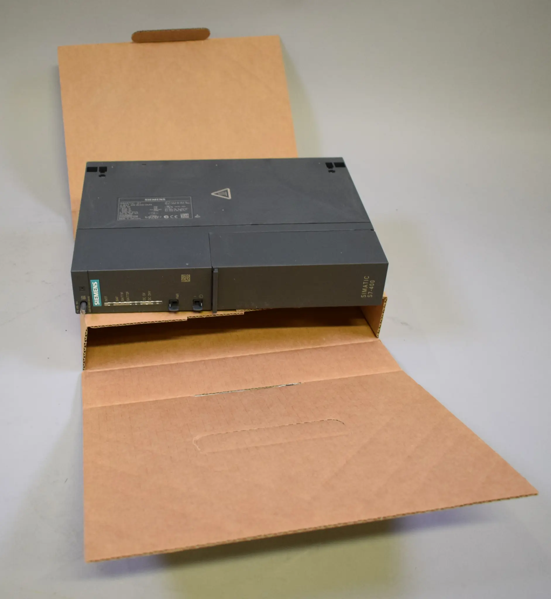 Produktfoto 1 von 6ES7405-0KA02-0AA0