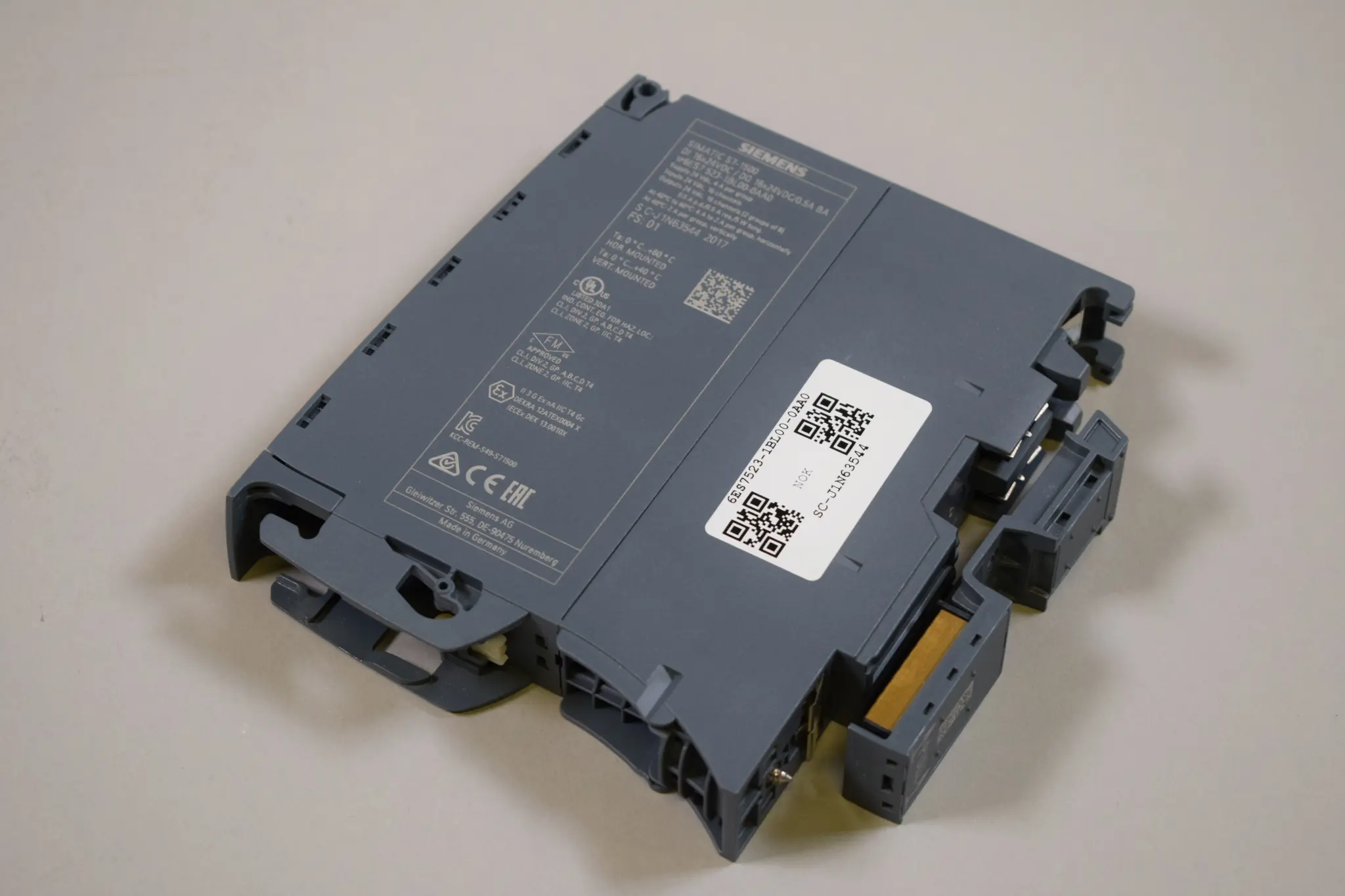 Produktfoto 1 von 6ES7523-1BL00-0AA0