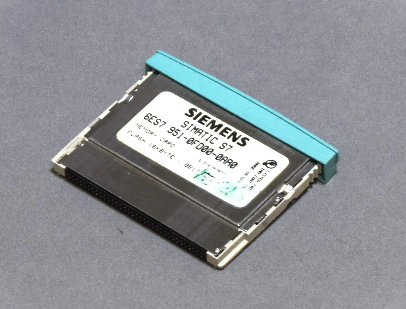 Produktfoto 1 von 6ES7951-0FD00-0AA0