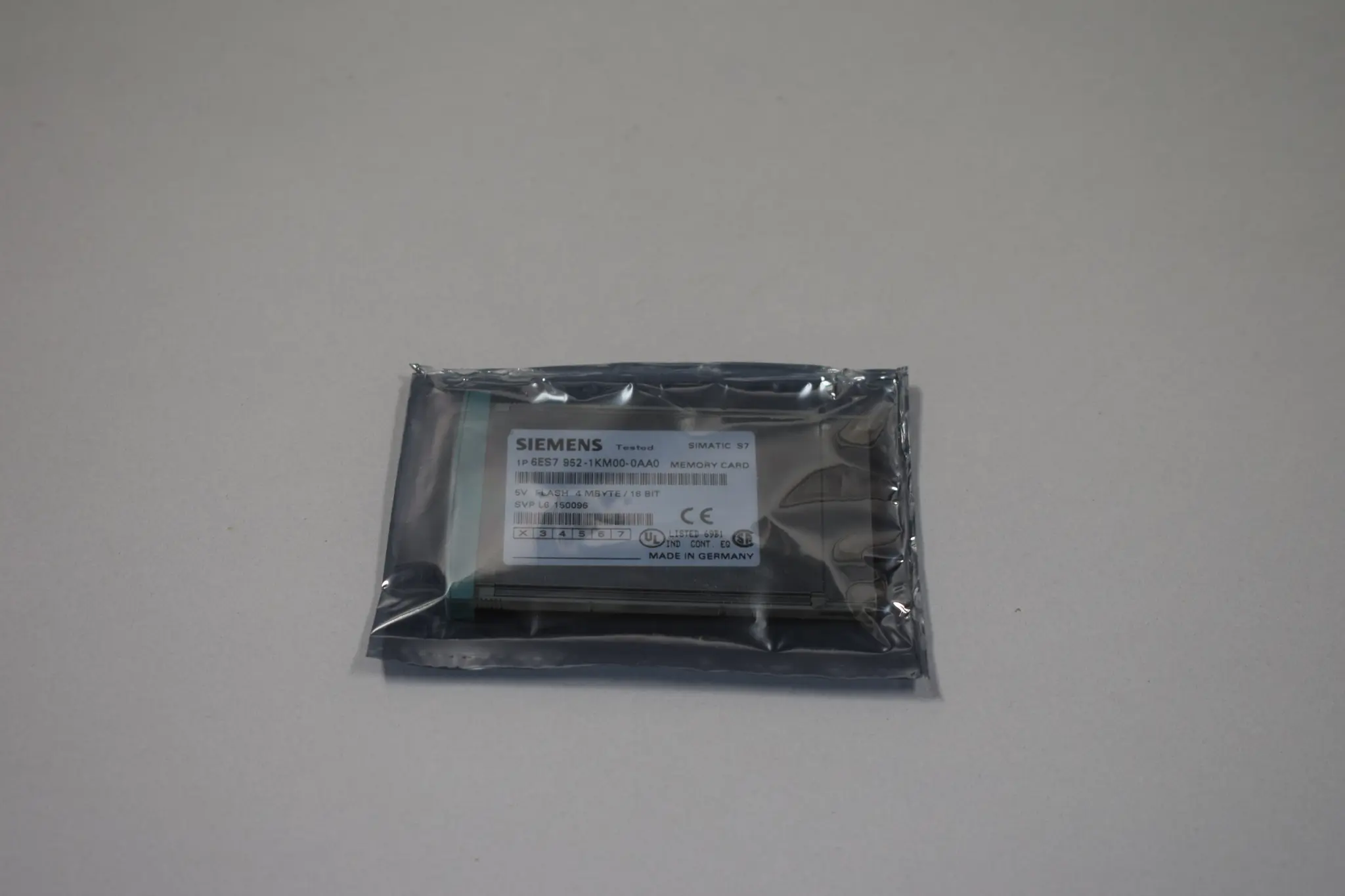 Produktfoto 1 von 6ES7952-1KM00-0AA0