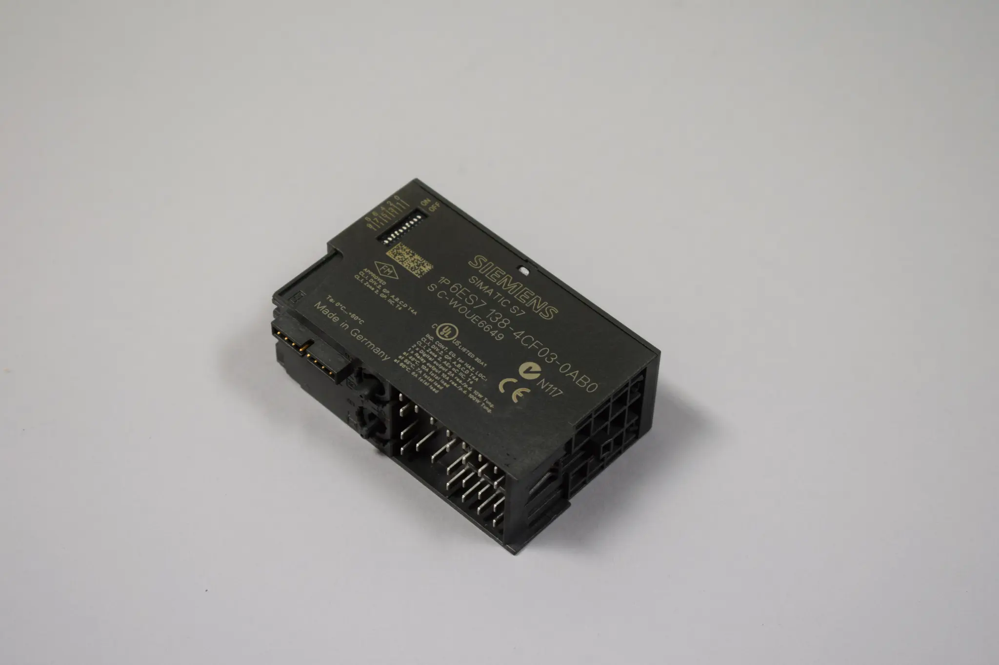 Produktfoto 1 von 6ES7138-4CF03-0AB0
