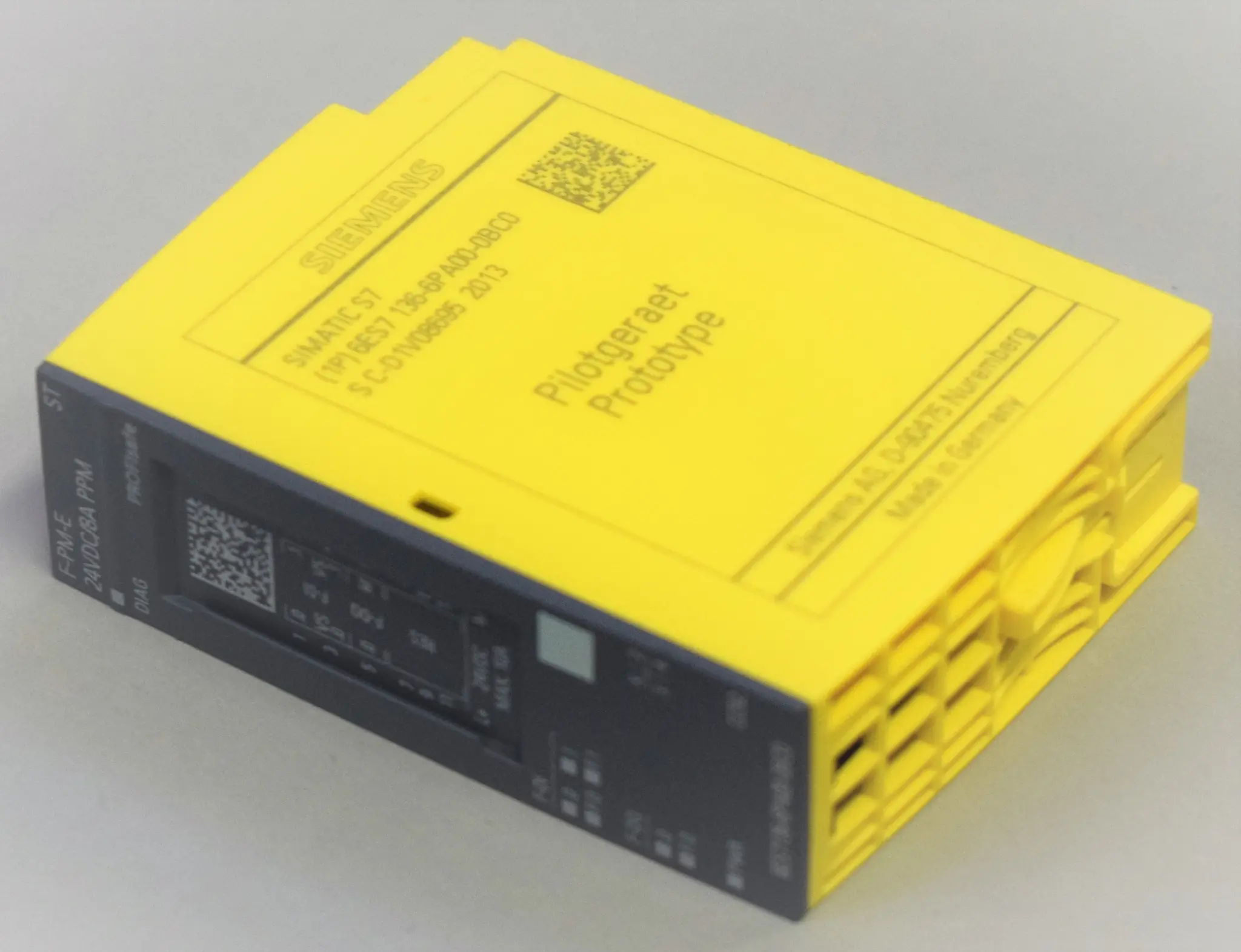 Produktfoto 1 von 6ES7136-6PA00-0BC0
