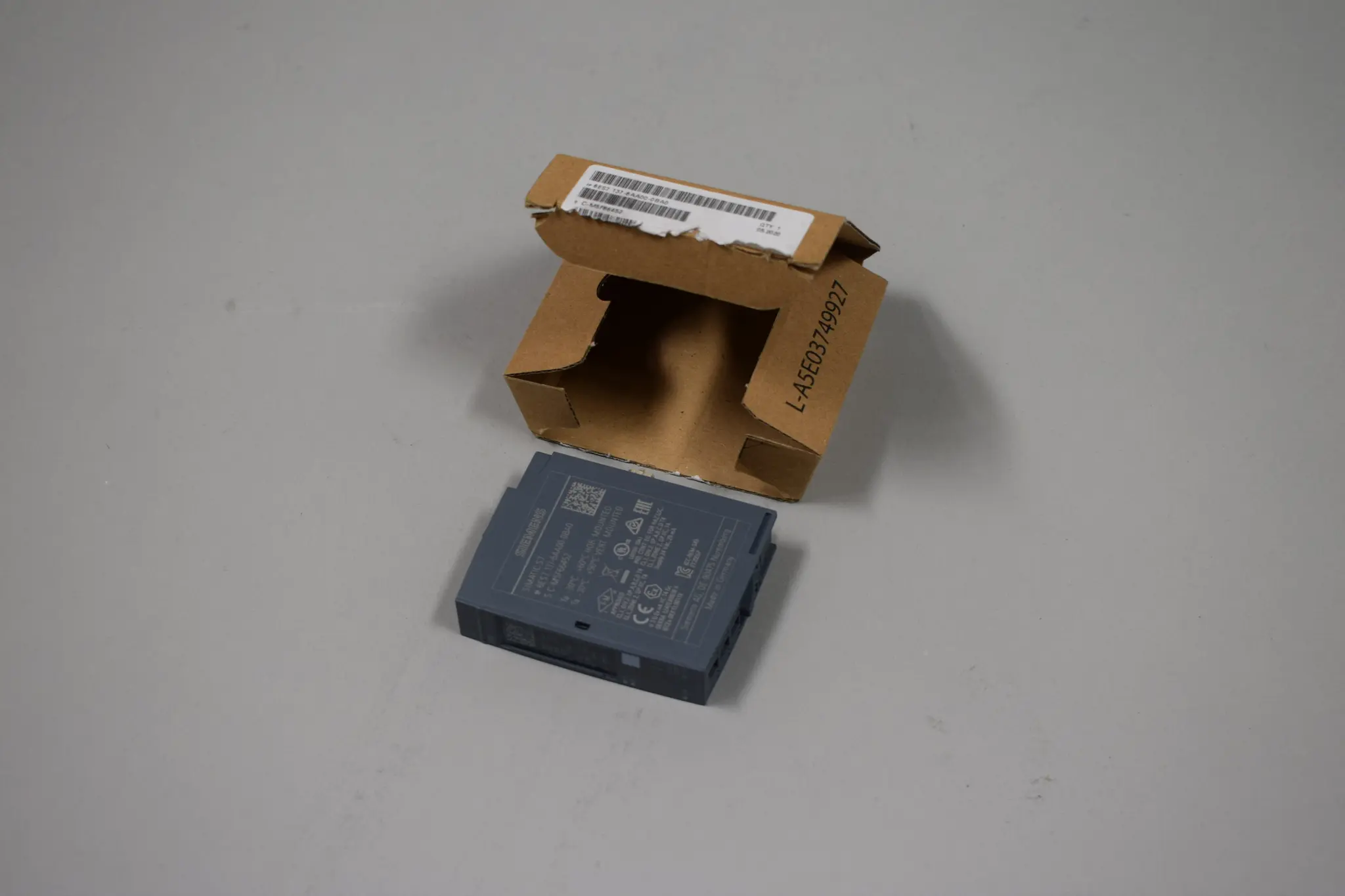 Produktfoto 1 von 6ES7137-6AA00-0BA0