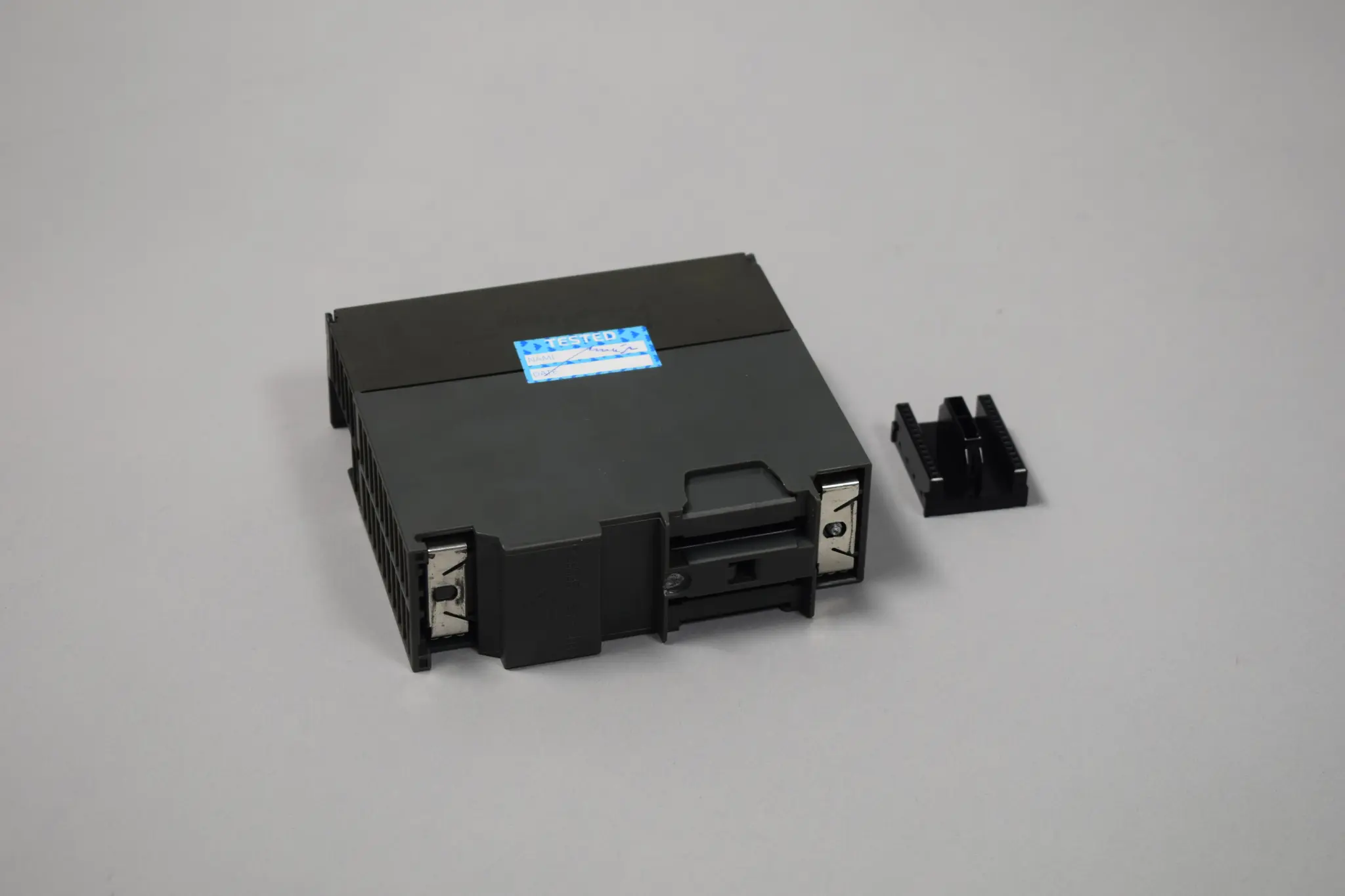 Produktfoto 1 von 6ES7153-1AA03-0XB0