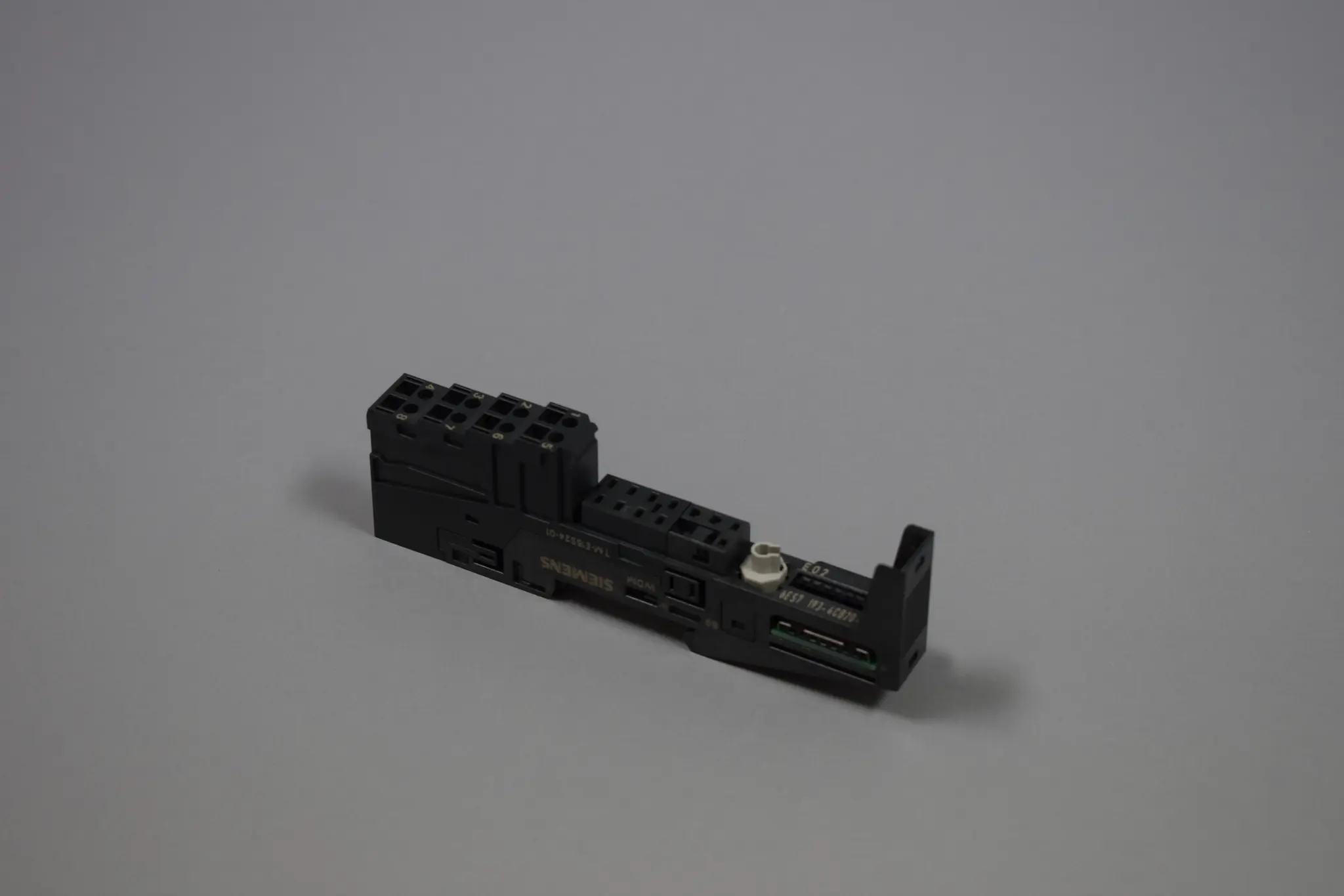 Produktfoto 1 von 6ES7193-4CB00-0AA0