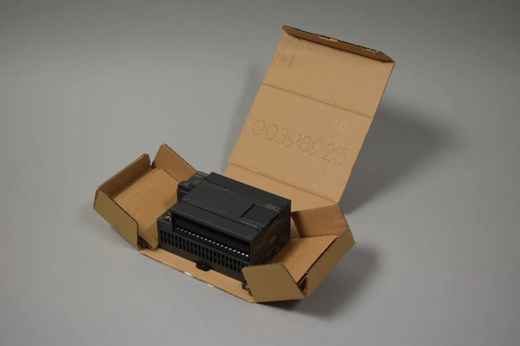 Produktfoto 1 von 6ES7214-1AD23-0XB0