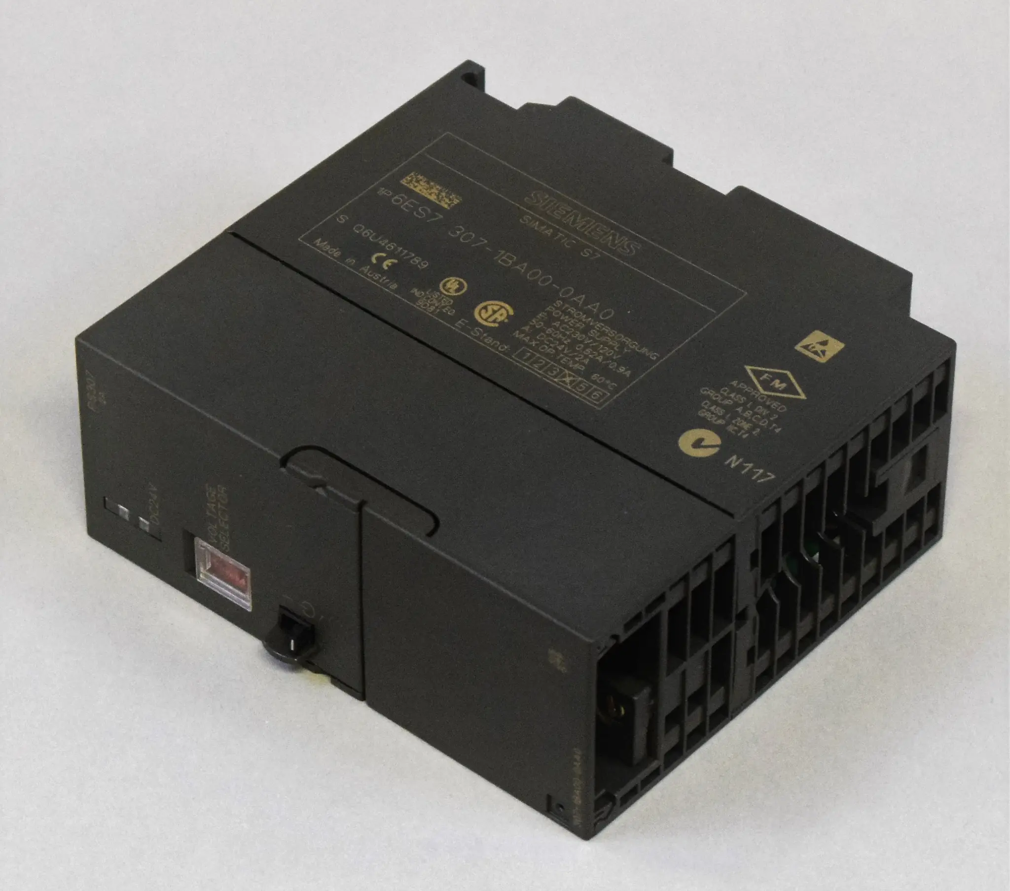 Produktfoto 1 von 6ES7307-1BA00-0AA0