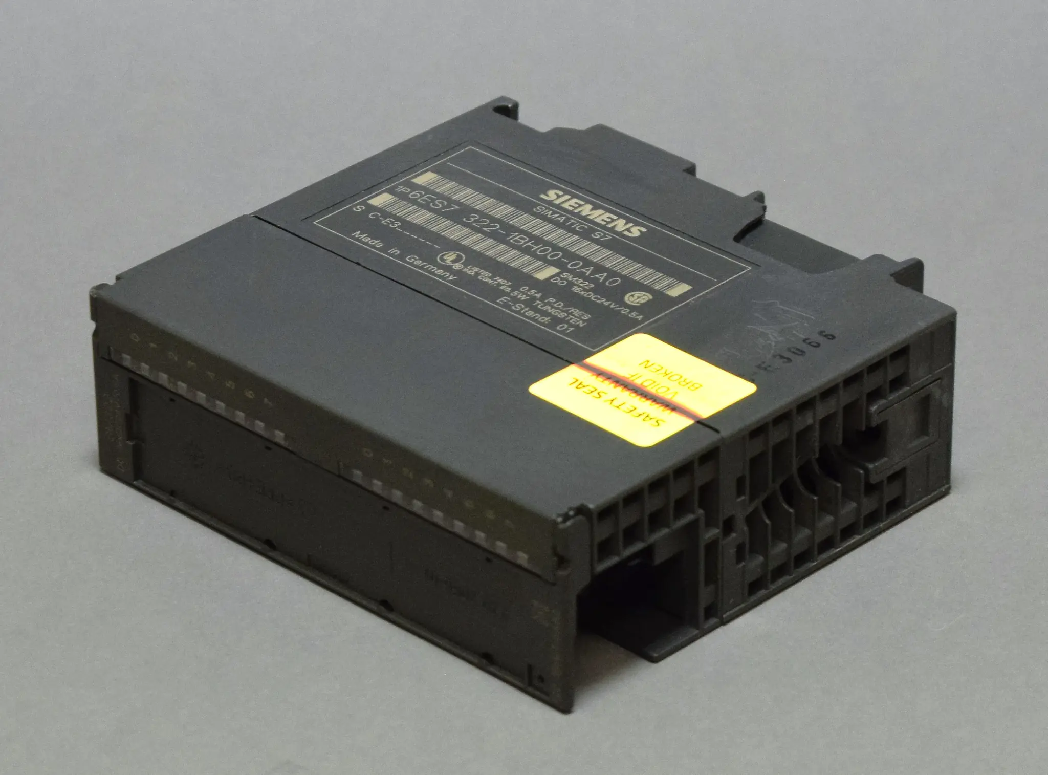 Produktfoto 1 von 6ES7322-1BH00-0AA0