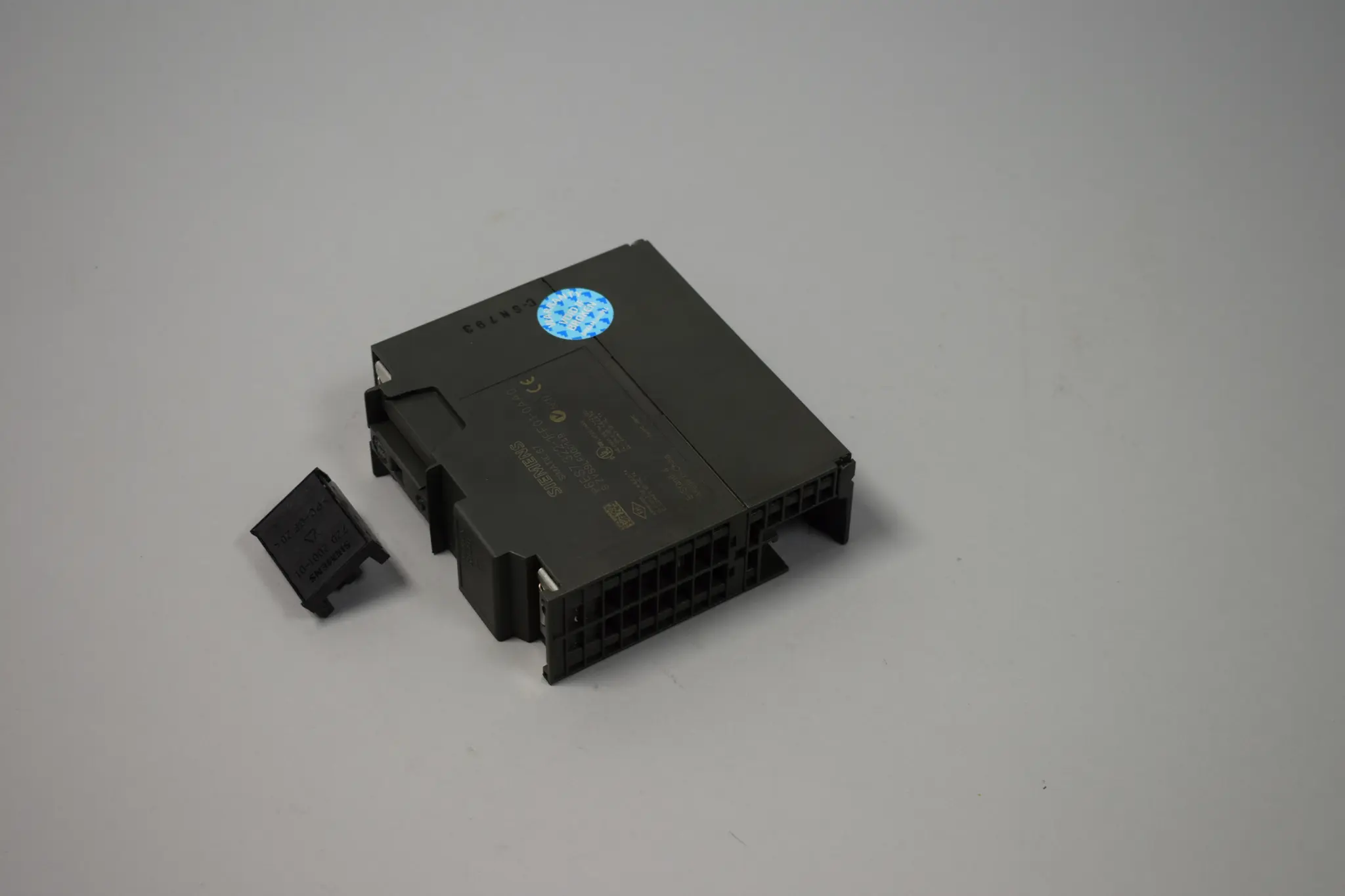 Produktfoto 1 von 6ES7322-1FF01-0AA0