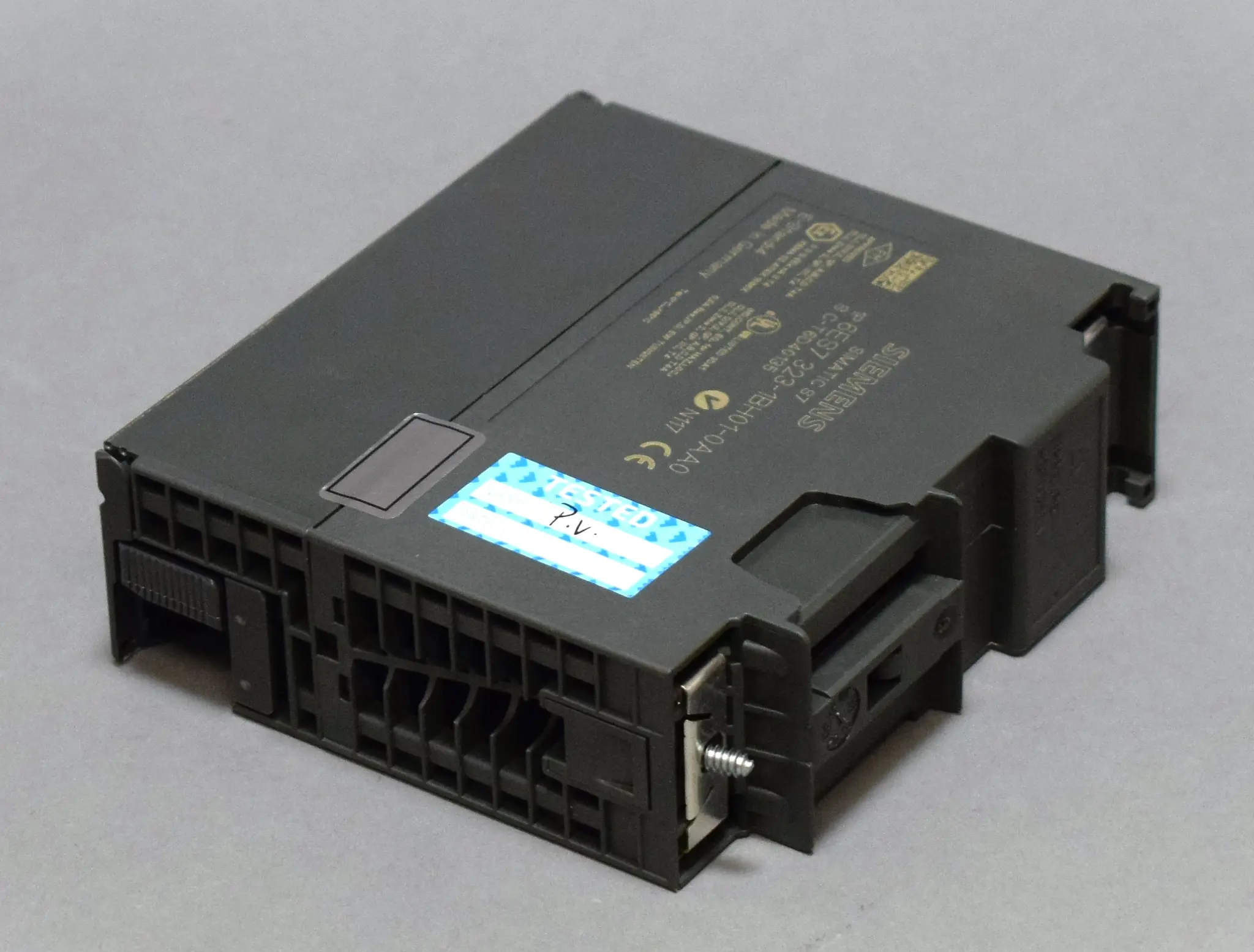 Produktfoto 1 von 6ES7323-1BH01-0AA0