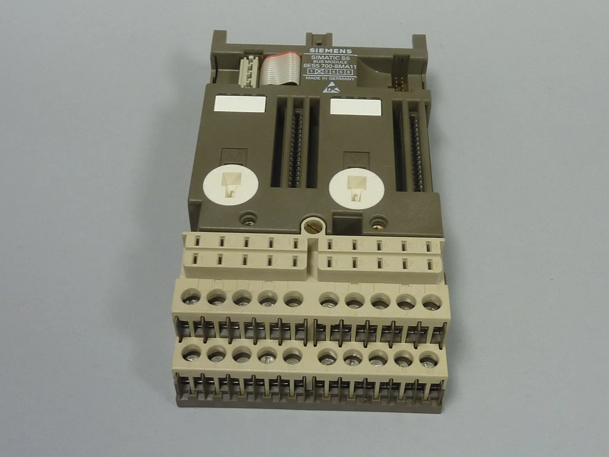 Produktfoto 1 von 6ES5700-8MA11