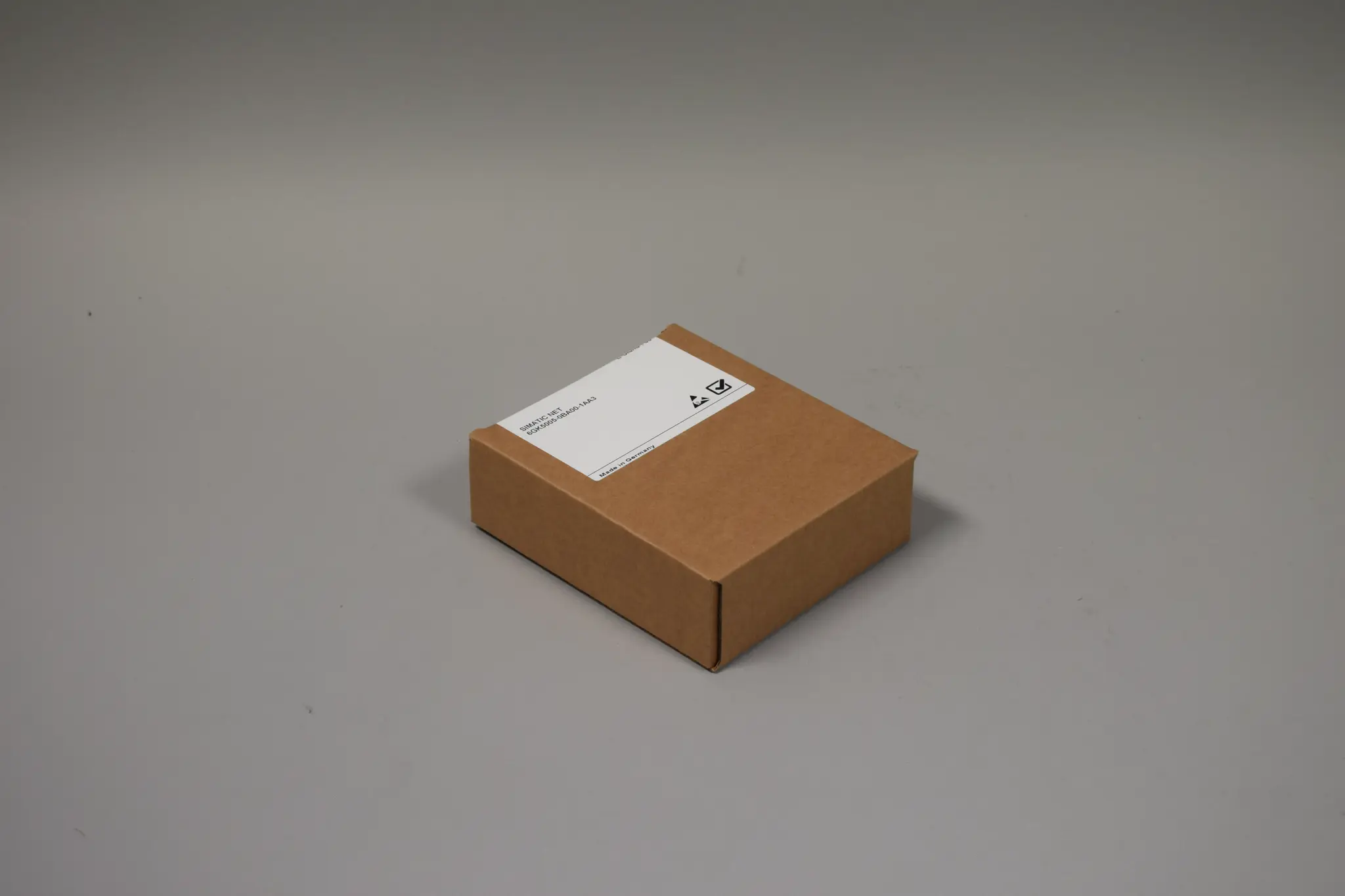 Produktfoto 1 von 6GK5005-0BA00-1AA3