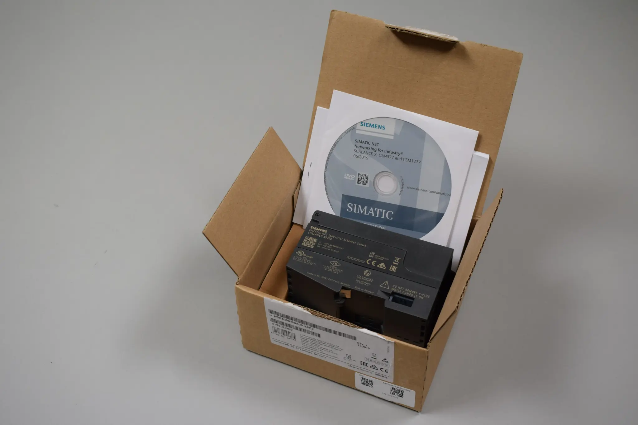 Produktfoto 1 von 6GK5208-0BA00-2AF2