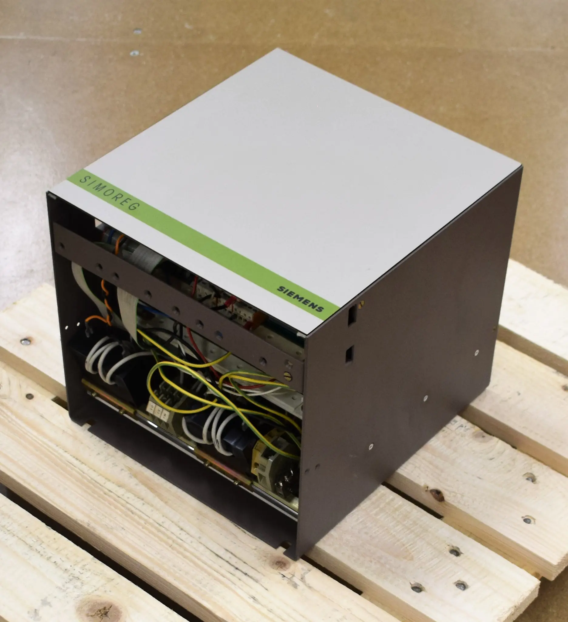 Produktfoto 1 von 6RA2620-6DV57-1A-Z