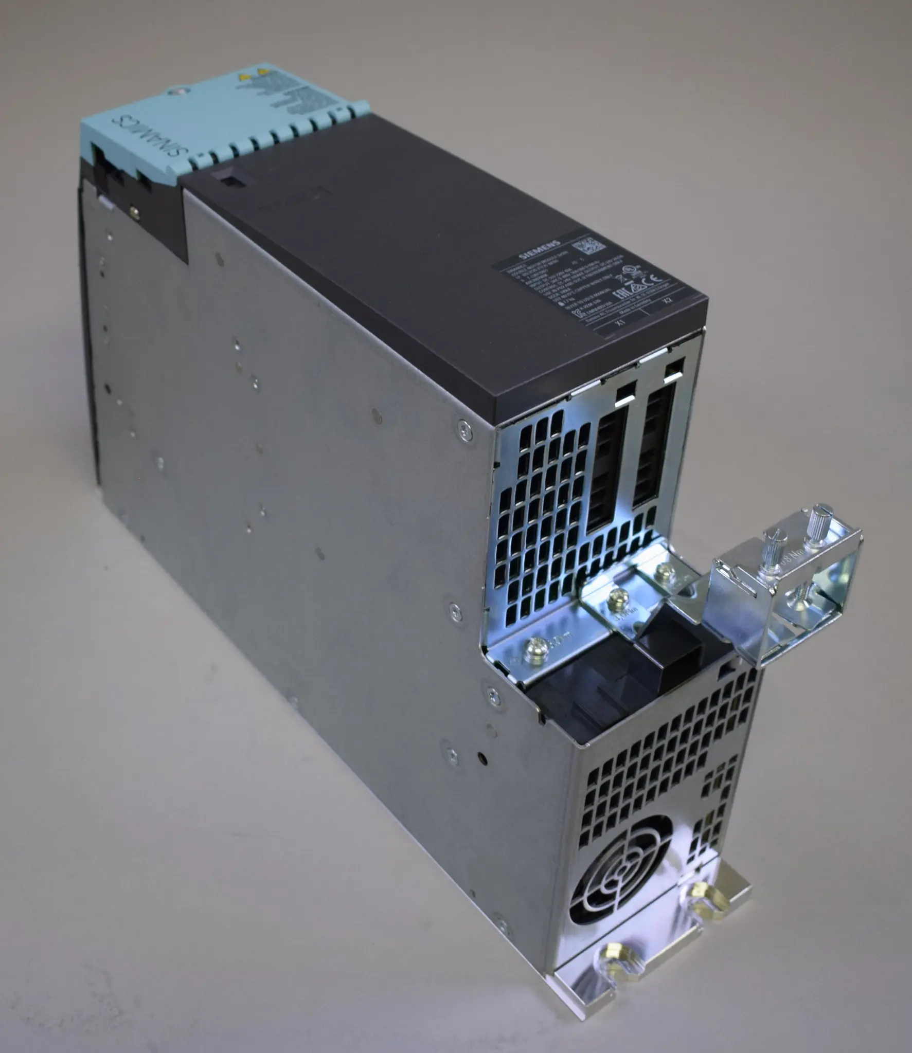 Produktfoto 1 von 6SL3120-2TE21-8AD0