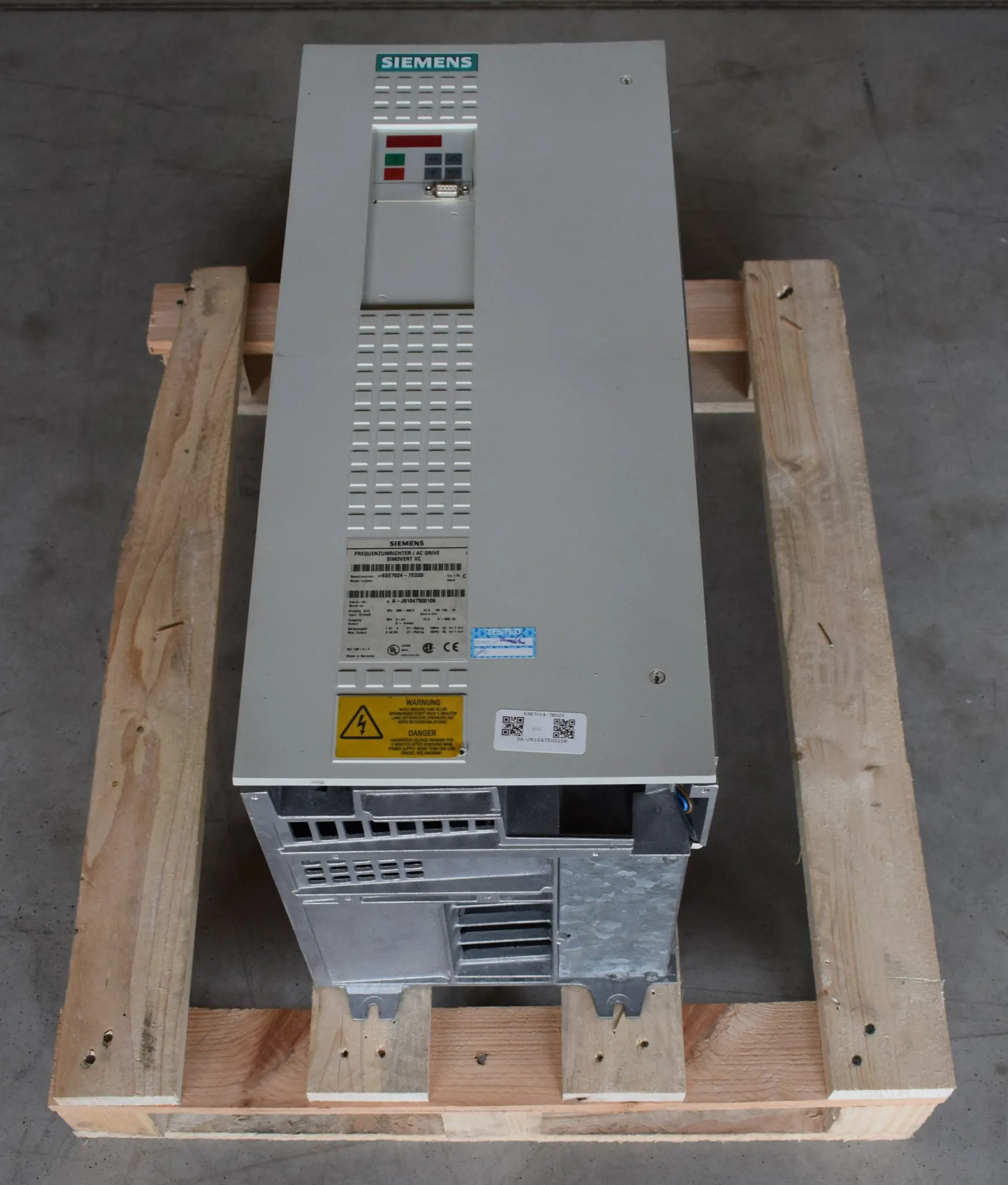 Produktfoto 1 von 6SE7024-7ED20