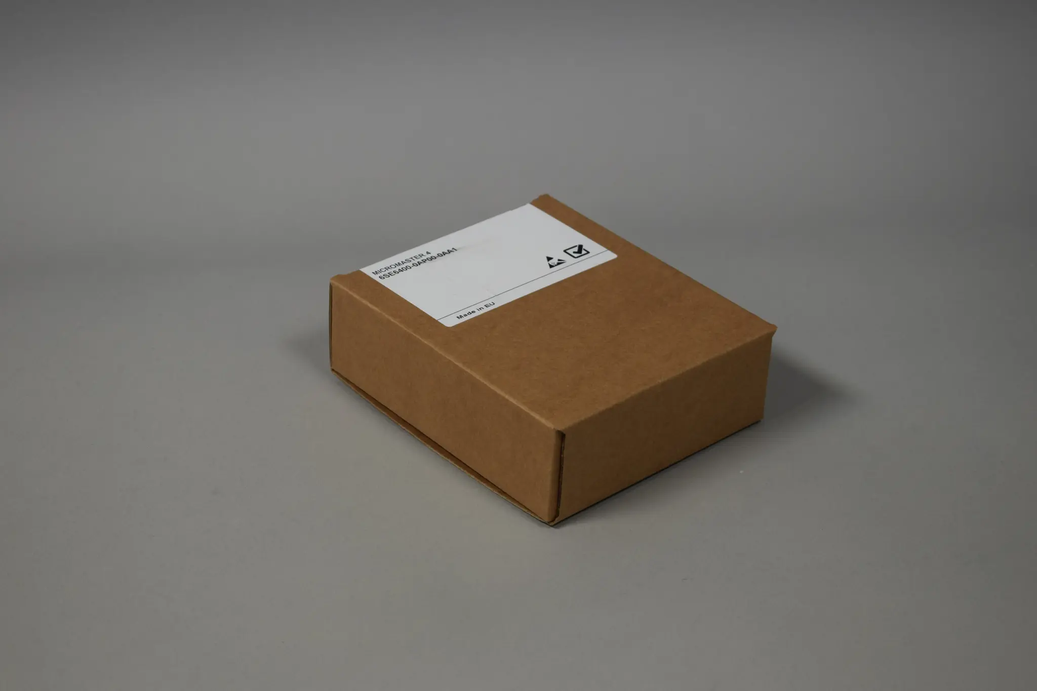 Produktfoto 1 von 6SE6400-0AP00-0AA1