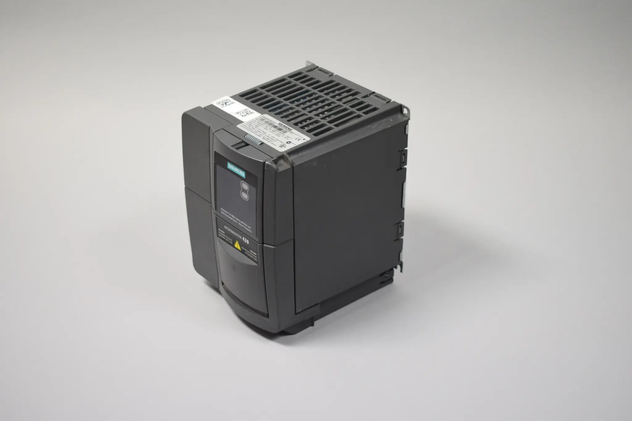 Produktfoto 1 von 6SE6420-2AD24-0BA1