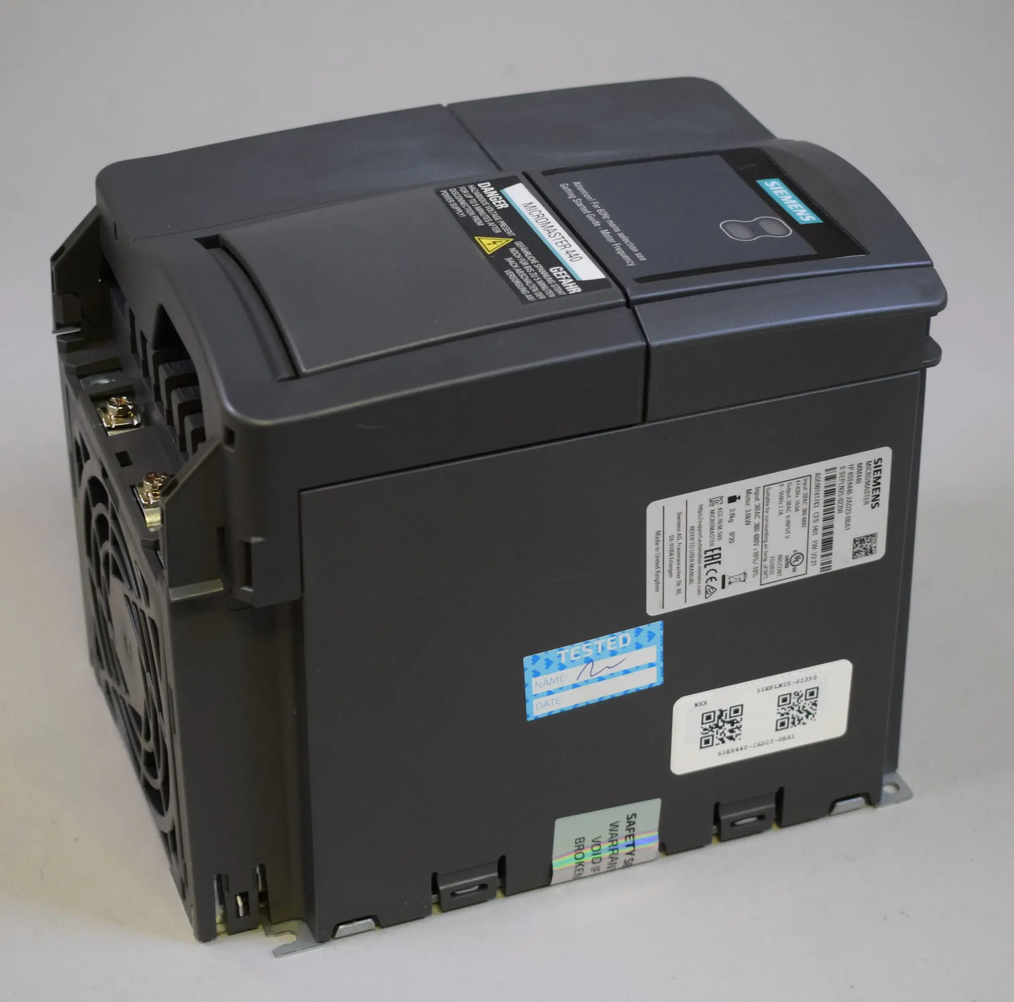 Produktfoto 1 von 6SE6440-2AD23-0BA1