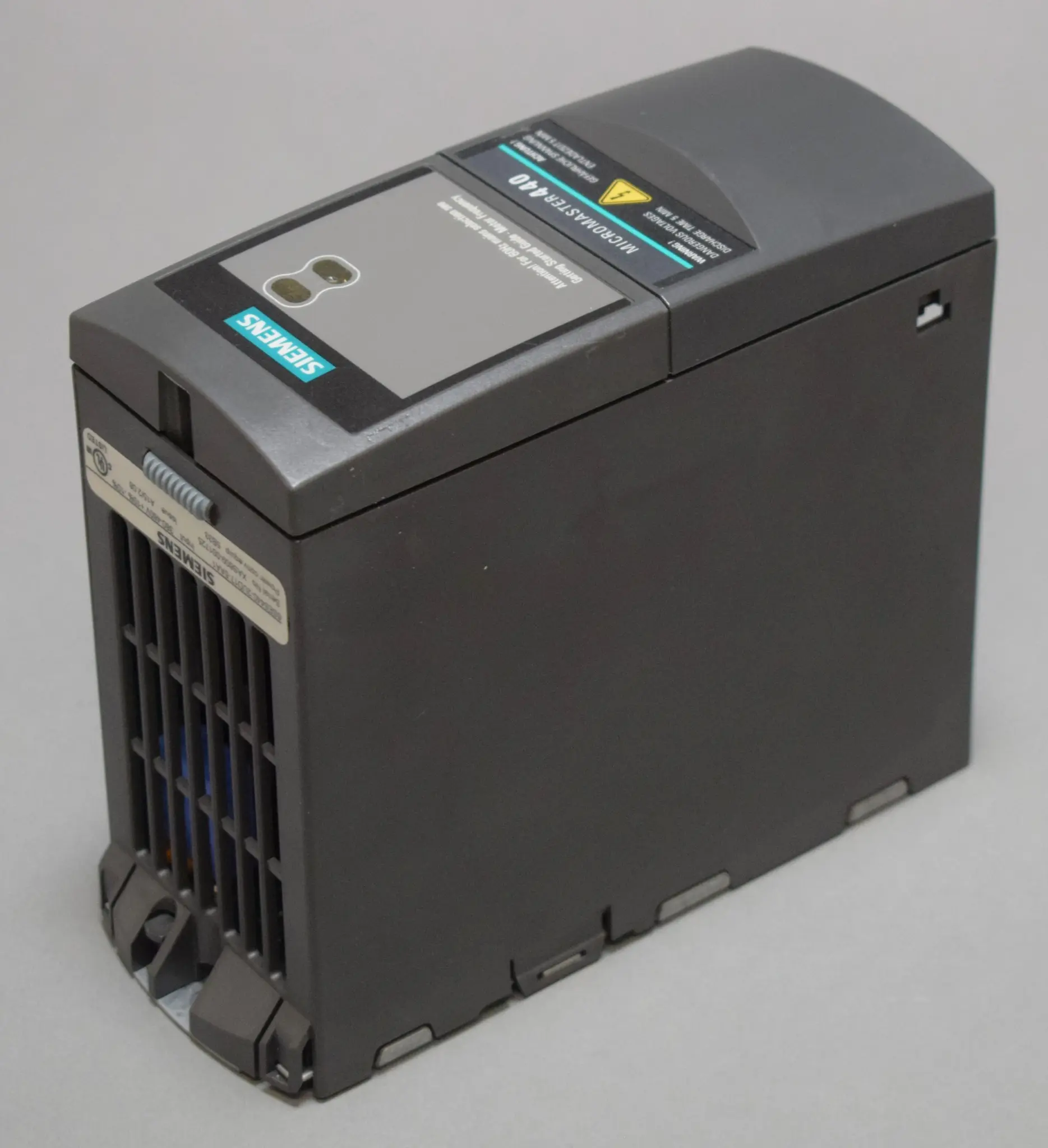 Produktfoto 1 von 6SE6440-2UD17-5AA1