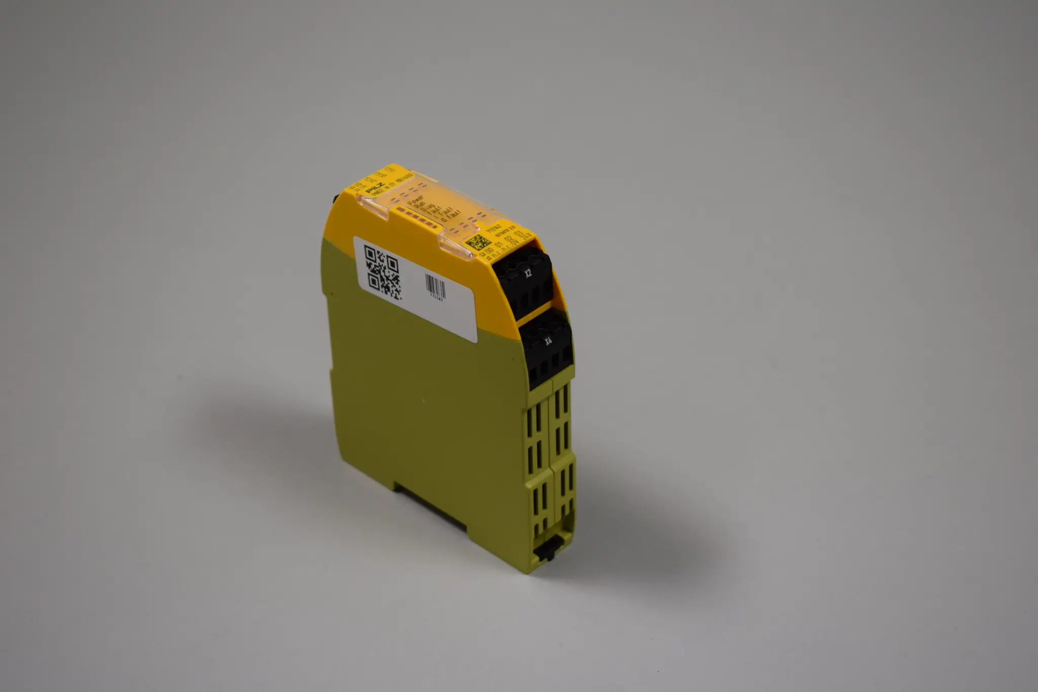 Produktfoto 1 von PNOZ m EF 8DI4DO