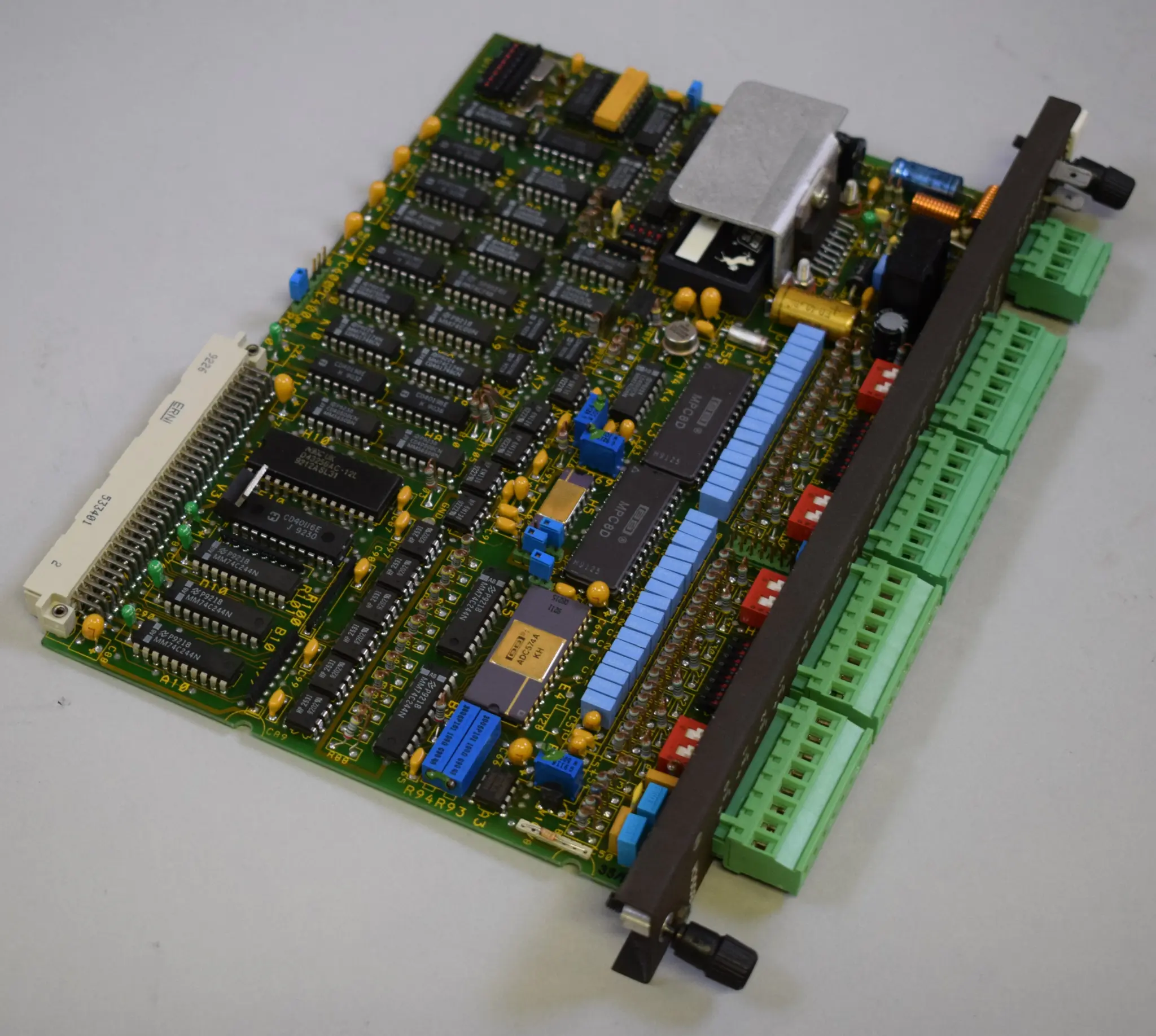 E ANALOG INPUT 046089-5037