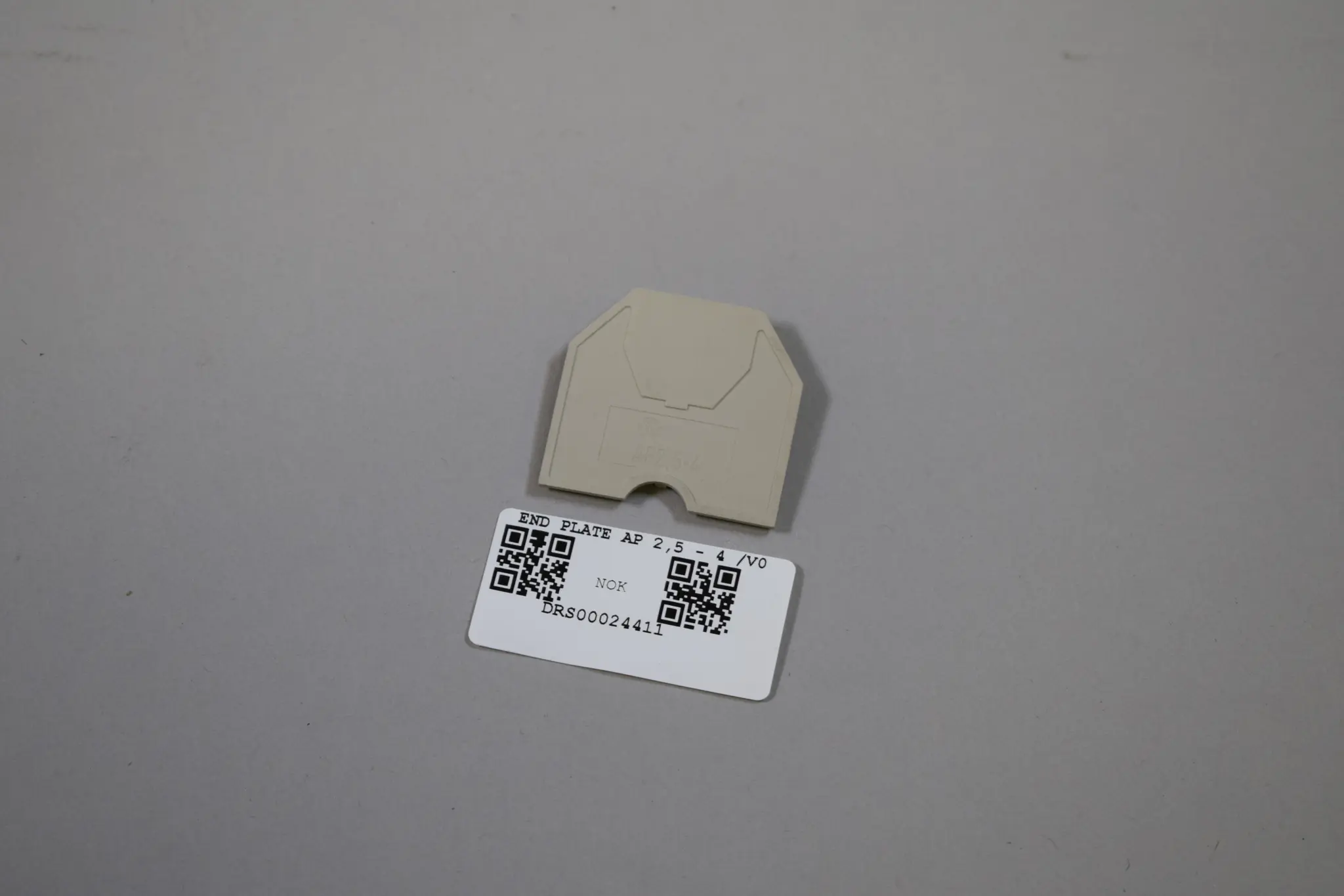 Produktfoto 1 von END PLATE AP 25 - 4 V0