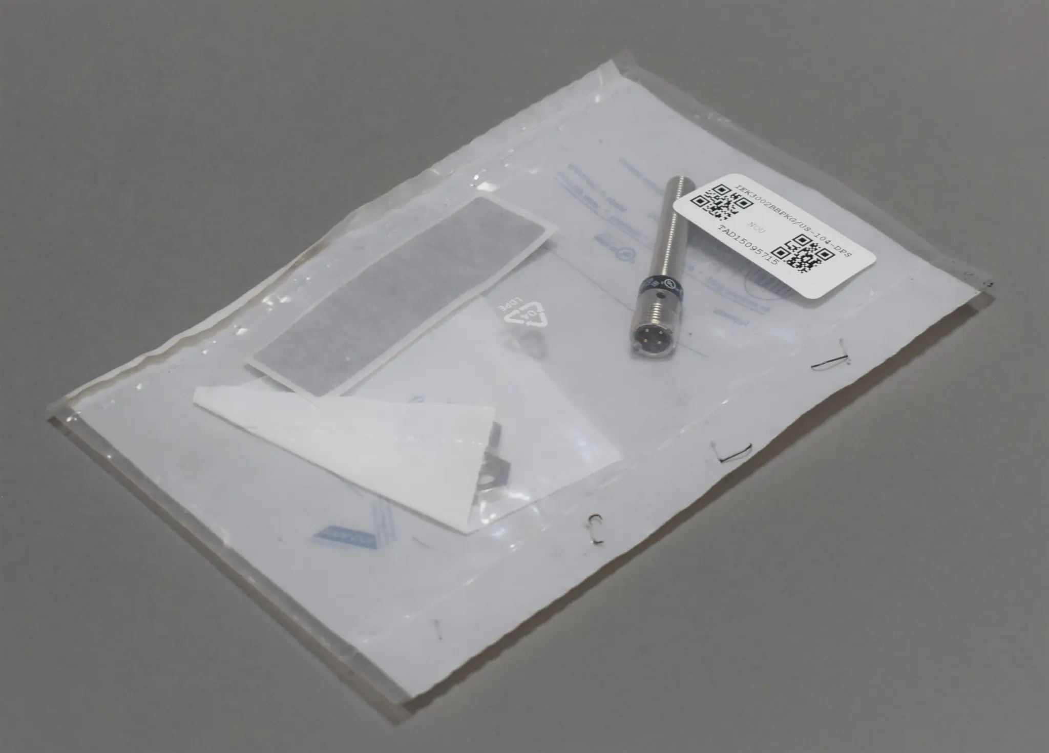 Produktfoto 1 von IEK3002BBPKGUS-104-DPS