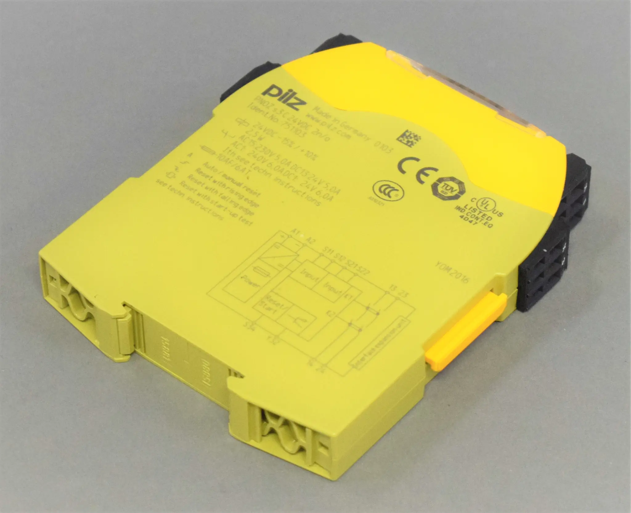 Produktfoto 1 von PNOZ s3 C 24VDC 2 no