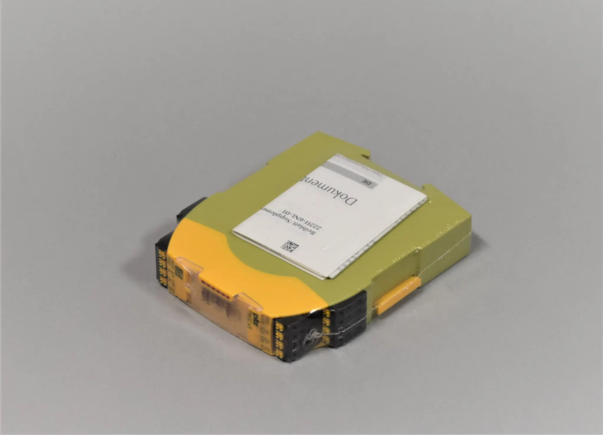 Produktfoto 1 von PNOZ s5 C 24VDC 2 no 2 no t