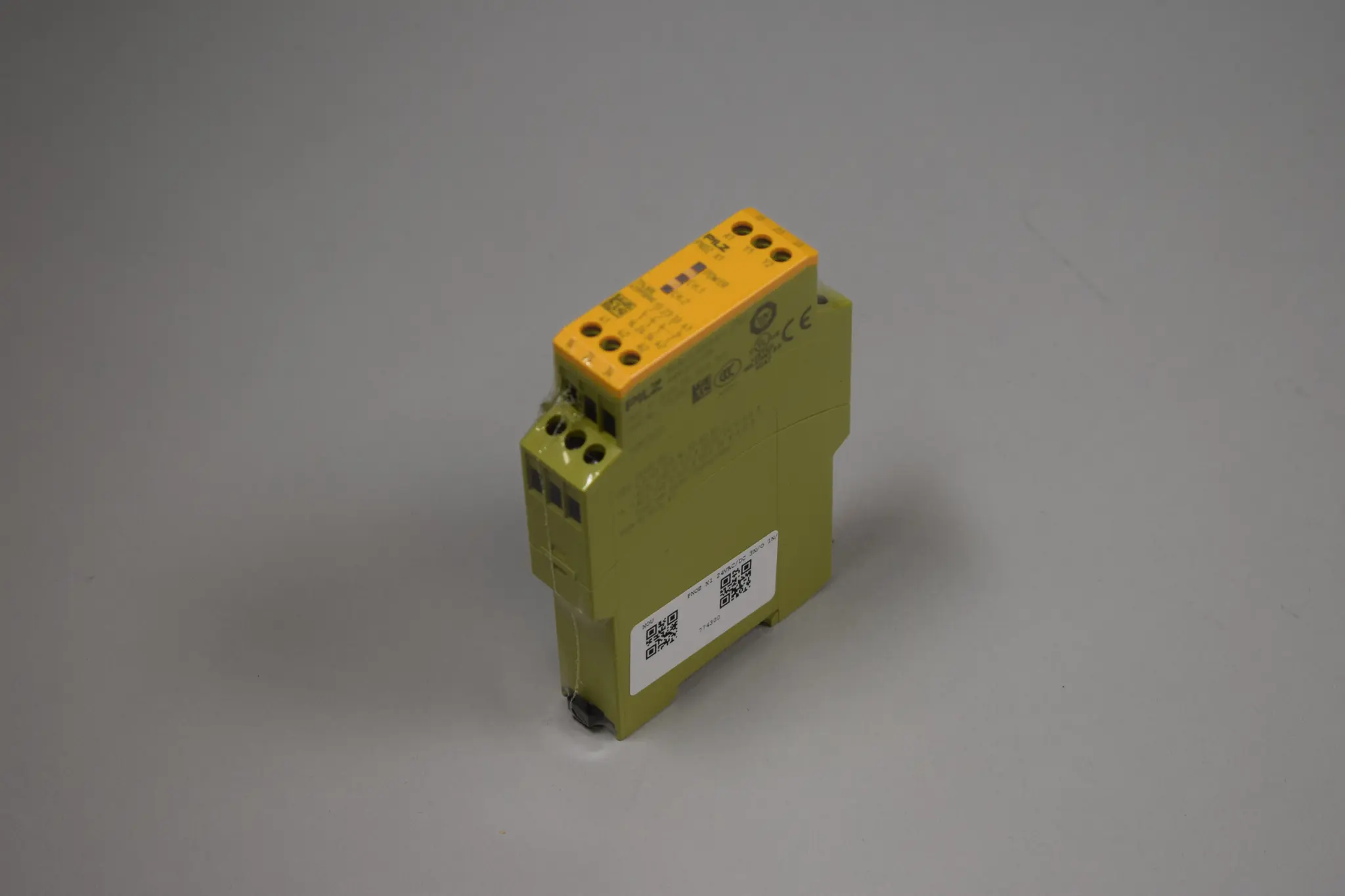 Produktfoto 1 von PNOZ X1 24VACDC 3NO 1NC