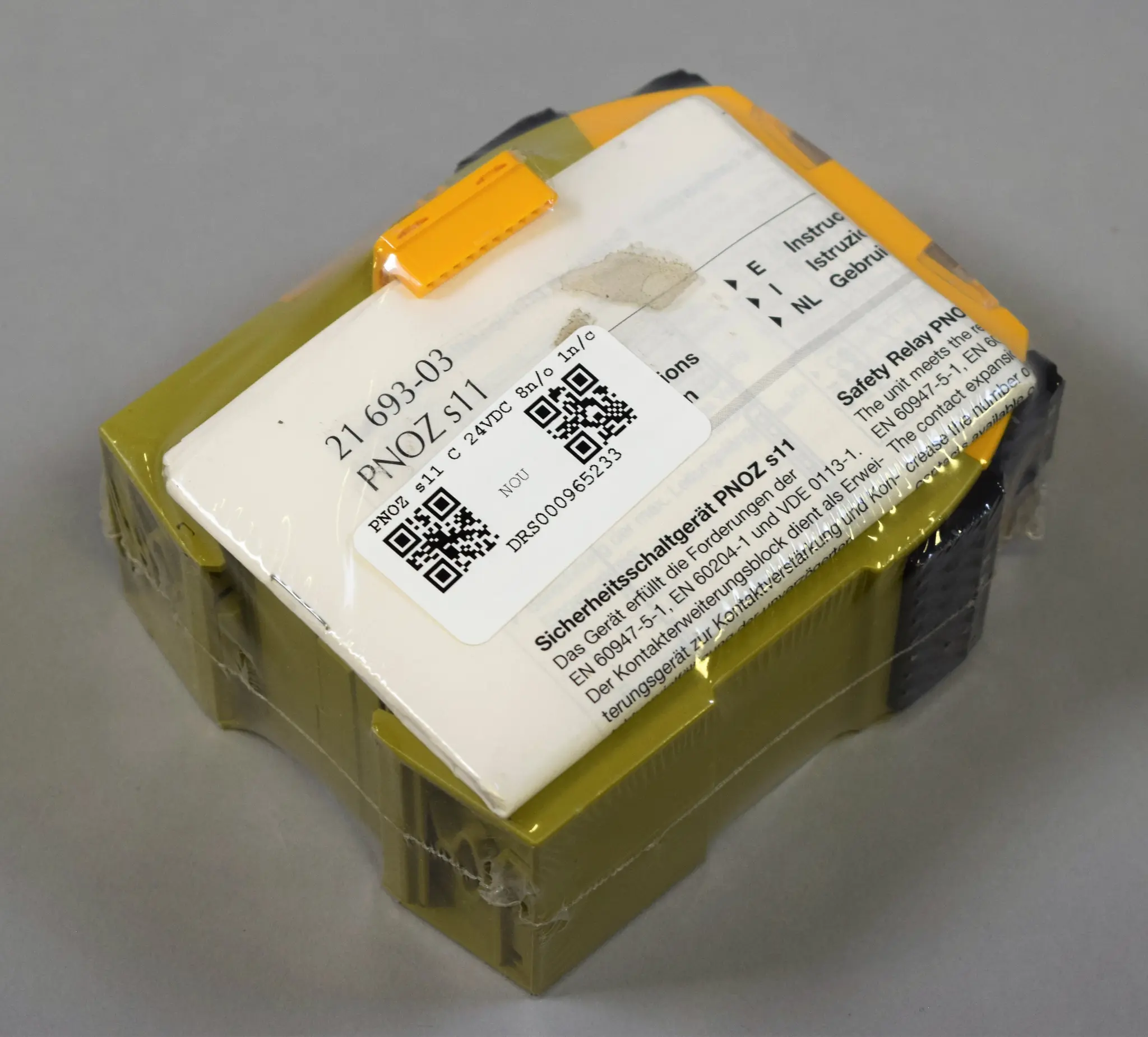 Produktfoto 1 von PNOZ s11 C 24VDC 8 no 1 nc