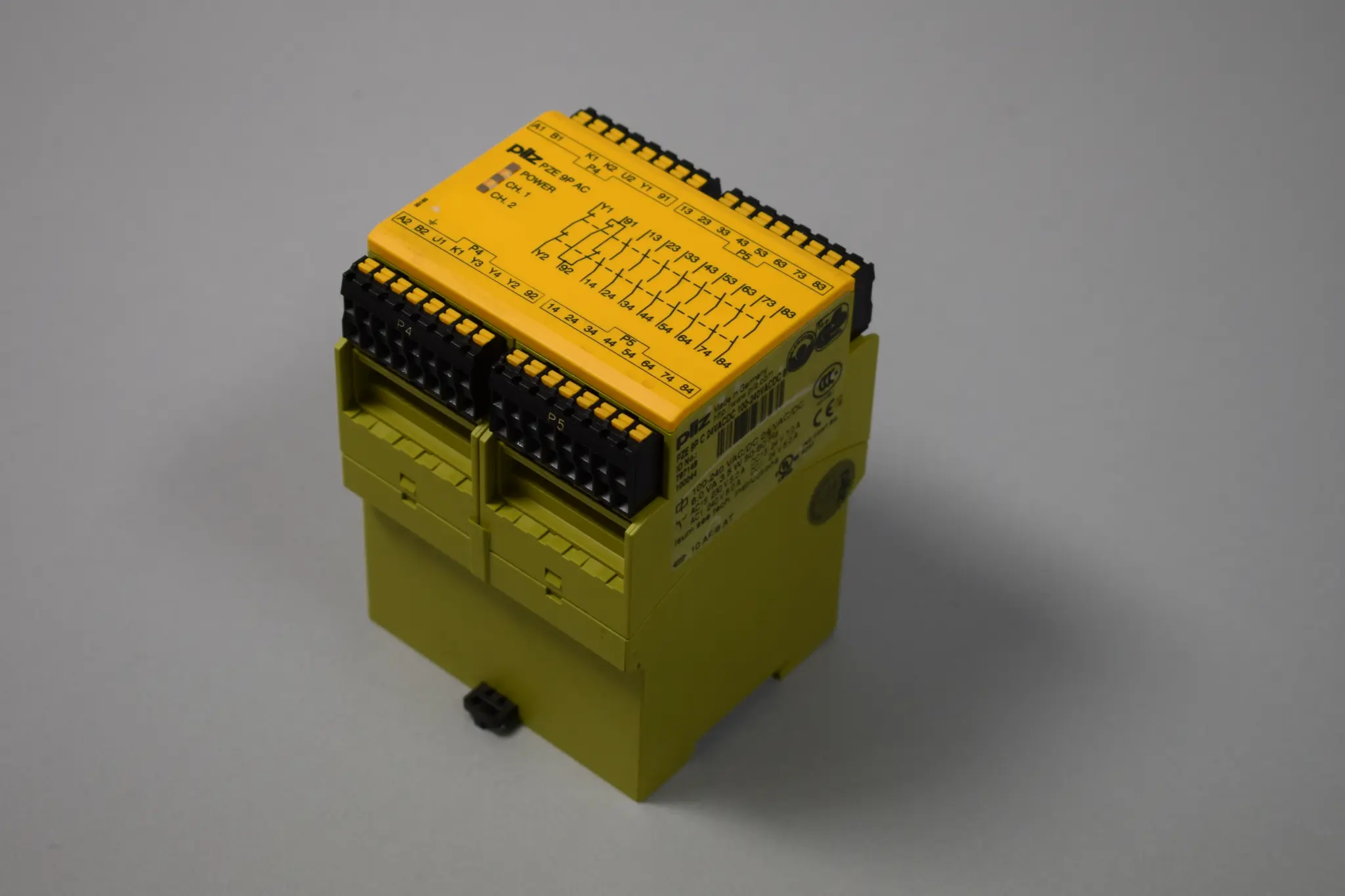 Produktfoto 1 von PZE 9P C 24VACDC 100-240VACDC 8NO 1NC