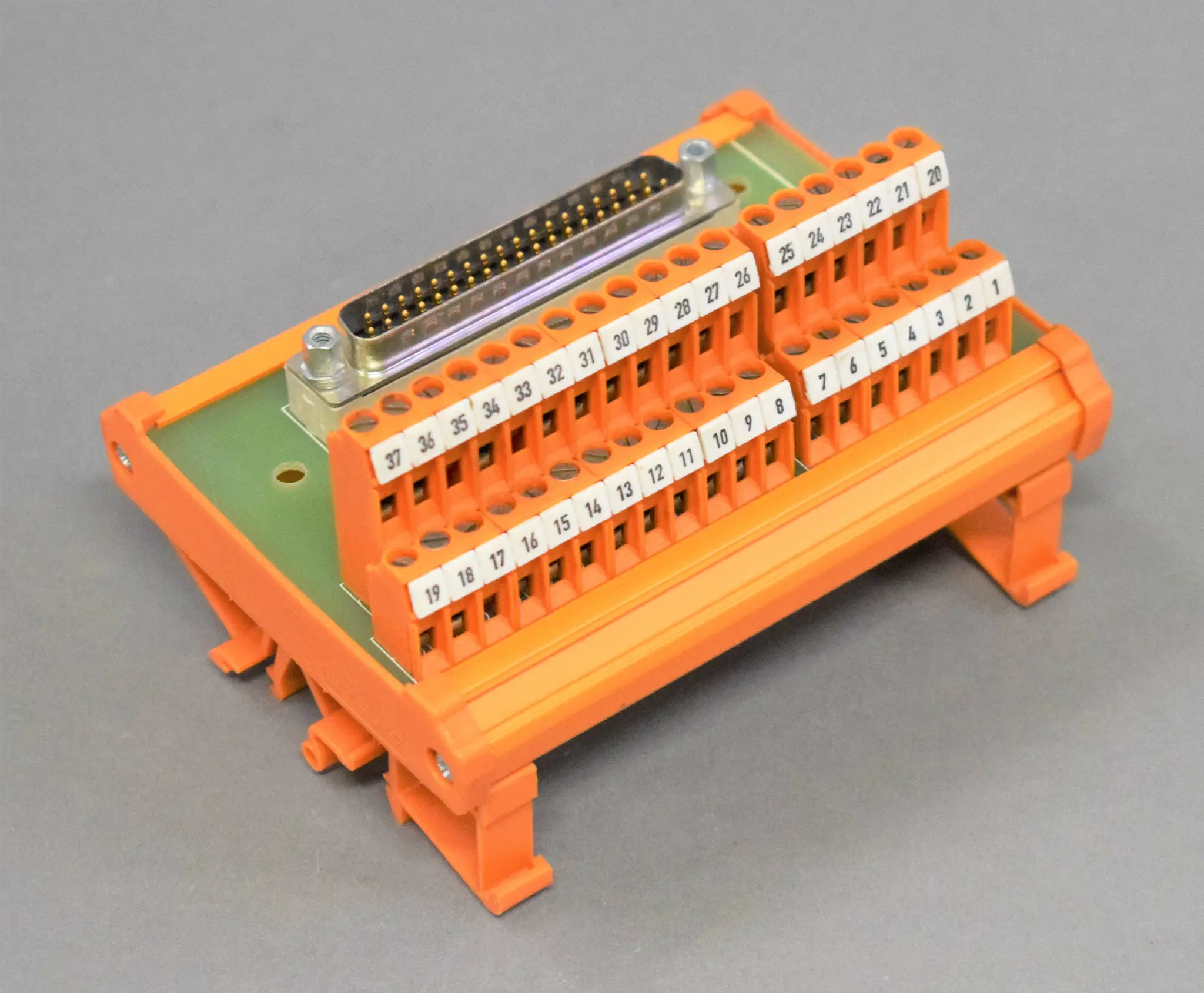 Produktfoto 1 von RS SD37S UNC 440 LP2N