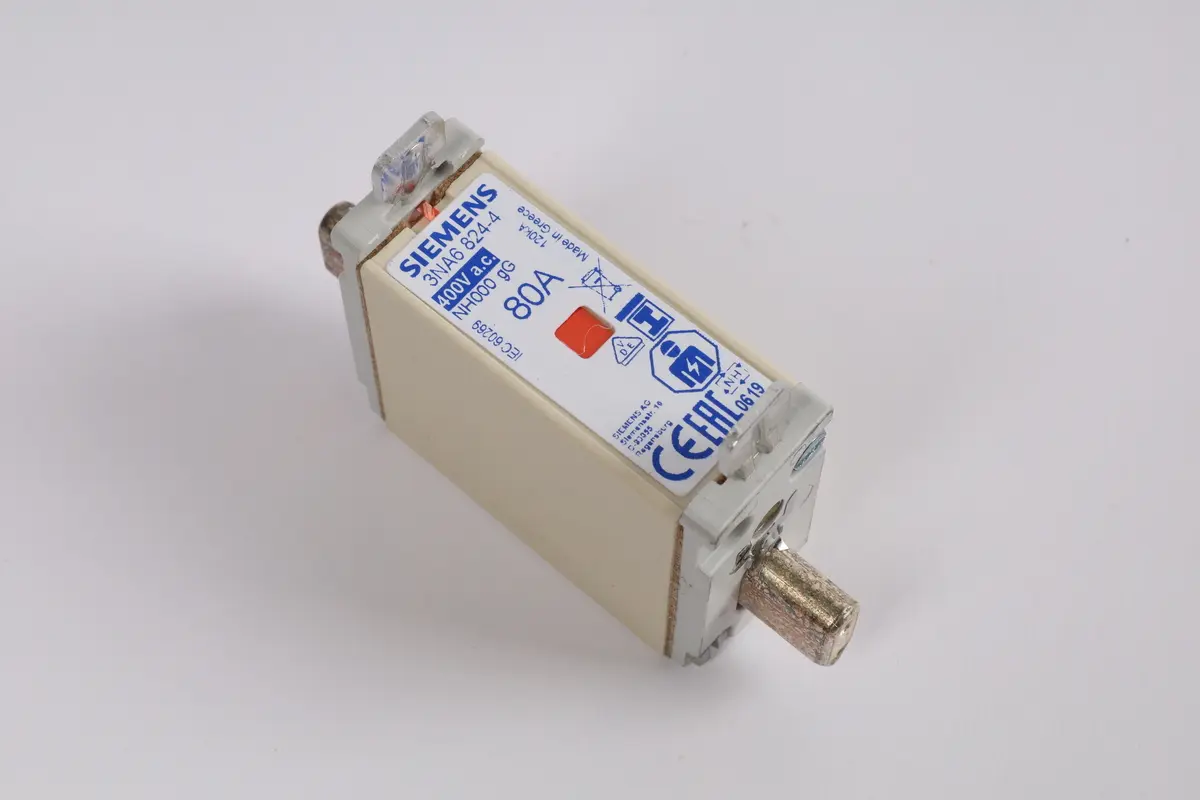 Produktfoto 1 von 3NA6824-4