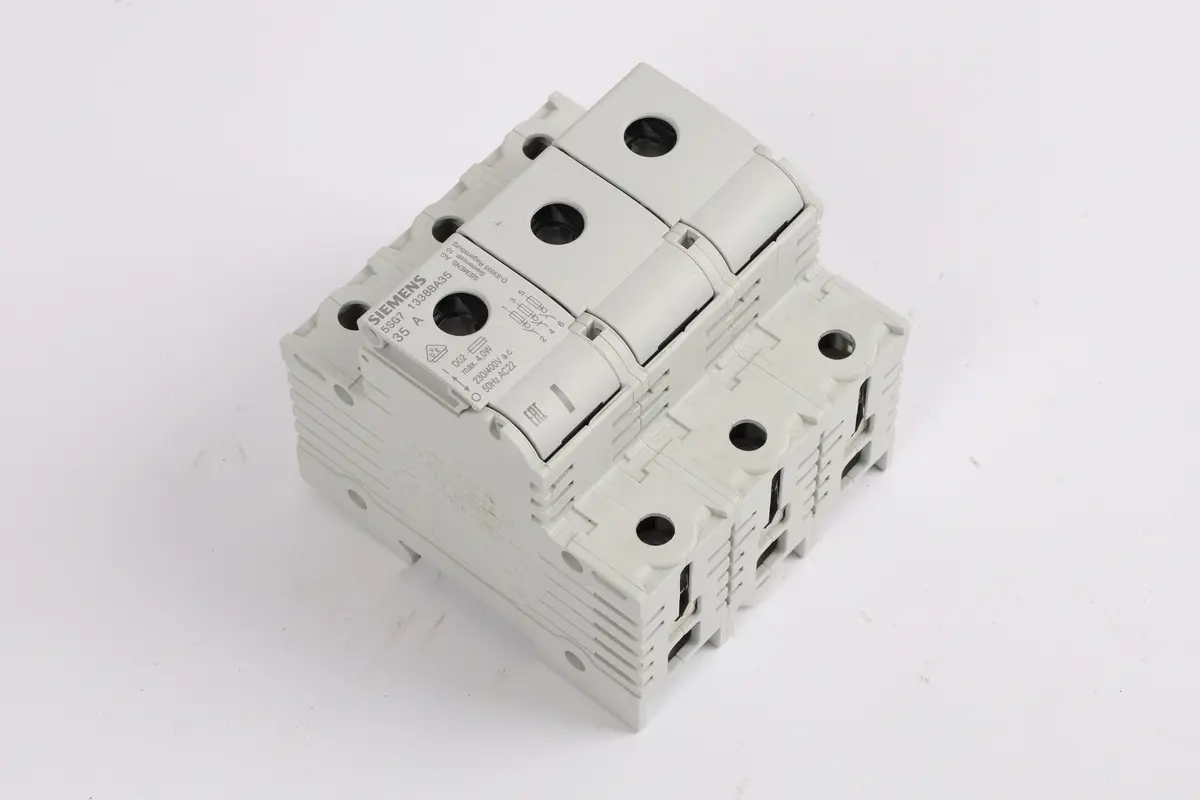 Produktfoto 1 von 5SG7133-8BA35