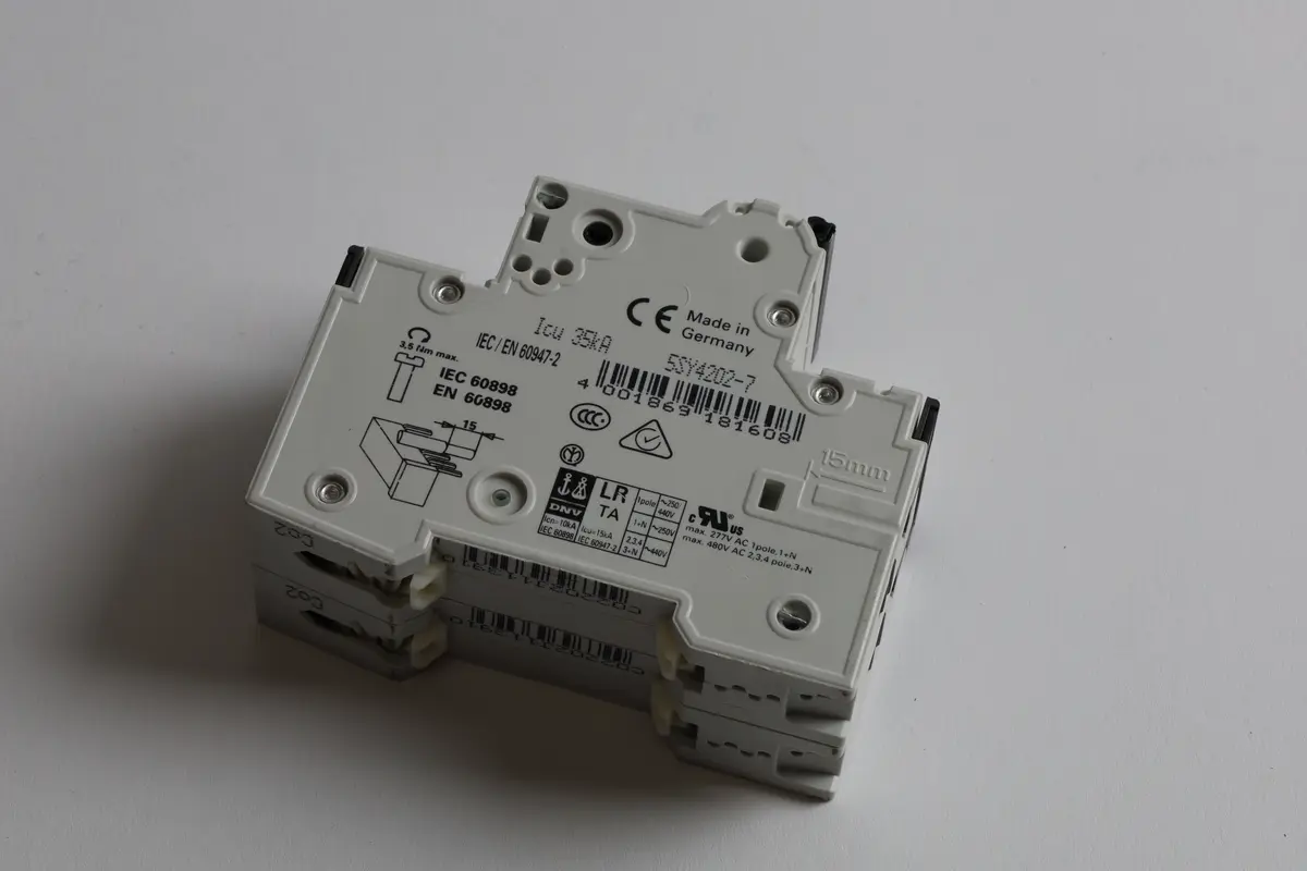 Produktfoto 1 von 5SY4202-7