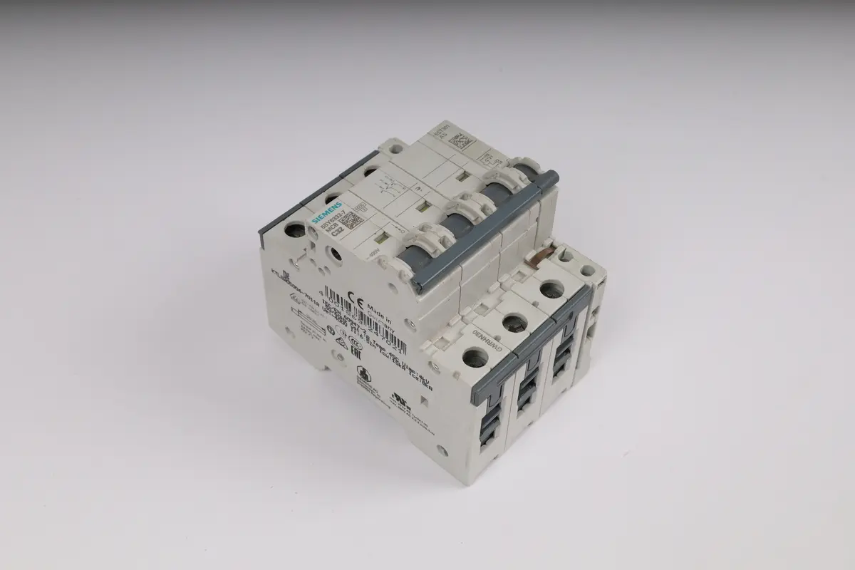 Produktfoto 1 von 5SY6332-7