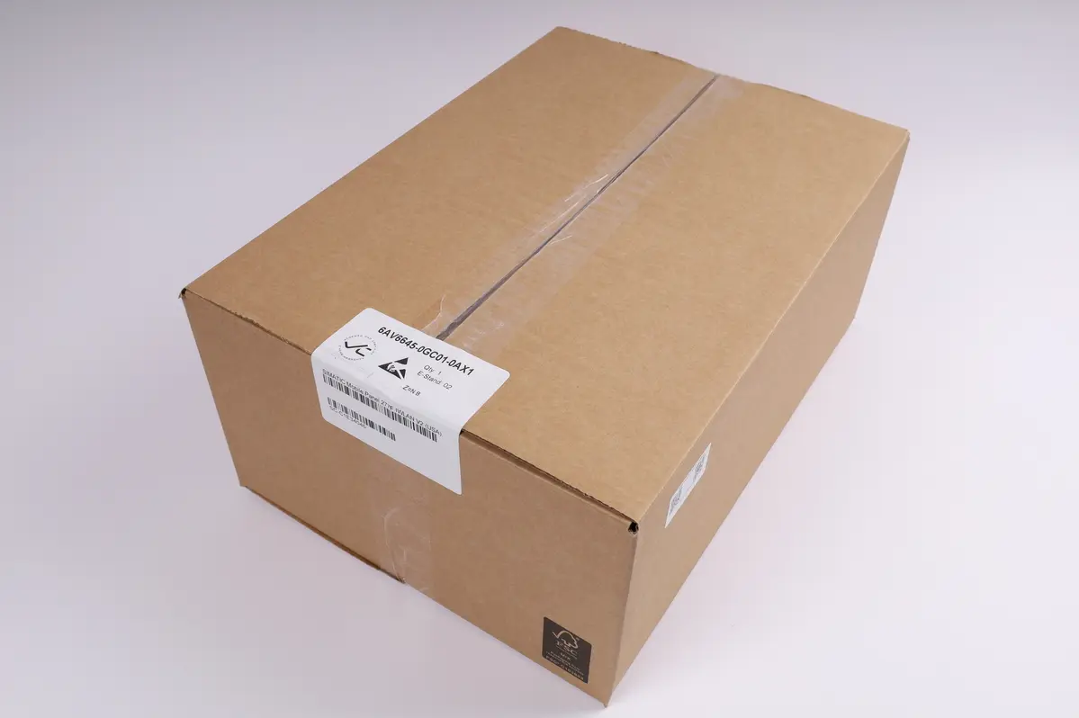 Produktfoto 1 von 6AV6645-0GC01-0AX1
