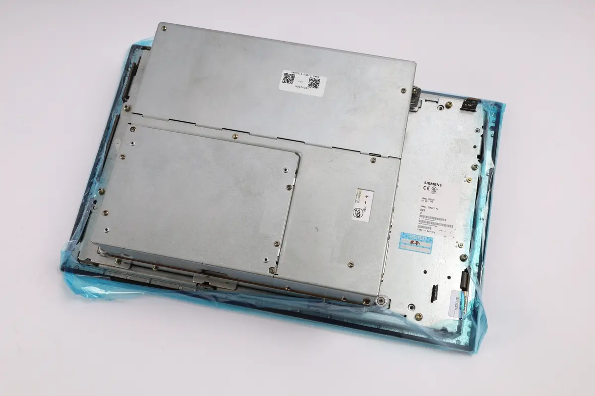 Produktfoto 1 von 6AV7611-0AA10-0AE0