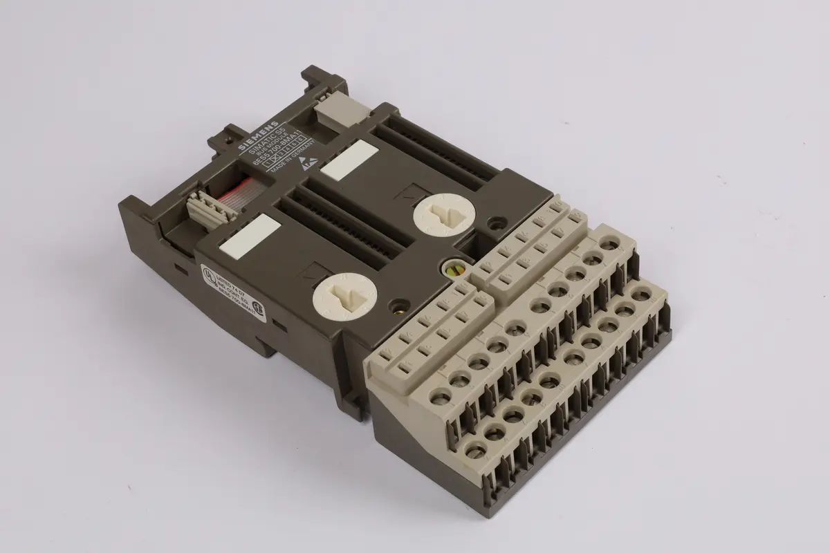 Produktfoto 1 von 6ES5700-8MA11