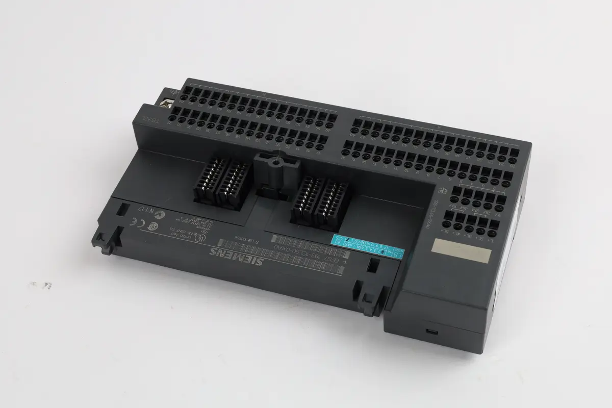 Produktfoto 1 von 6ES7193-1CL00-0XA0