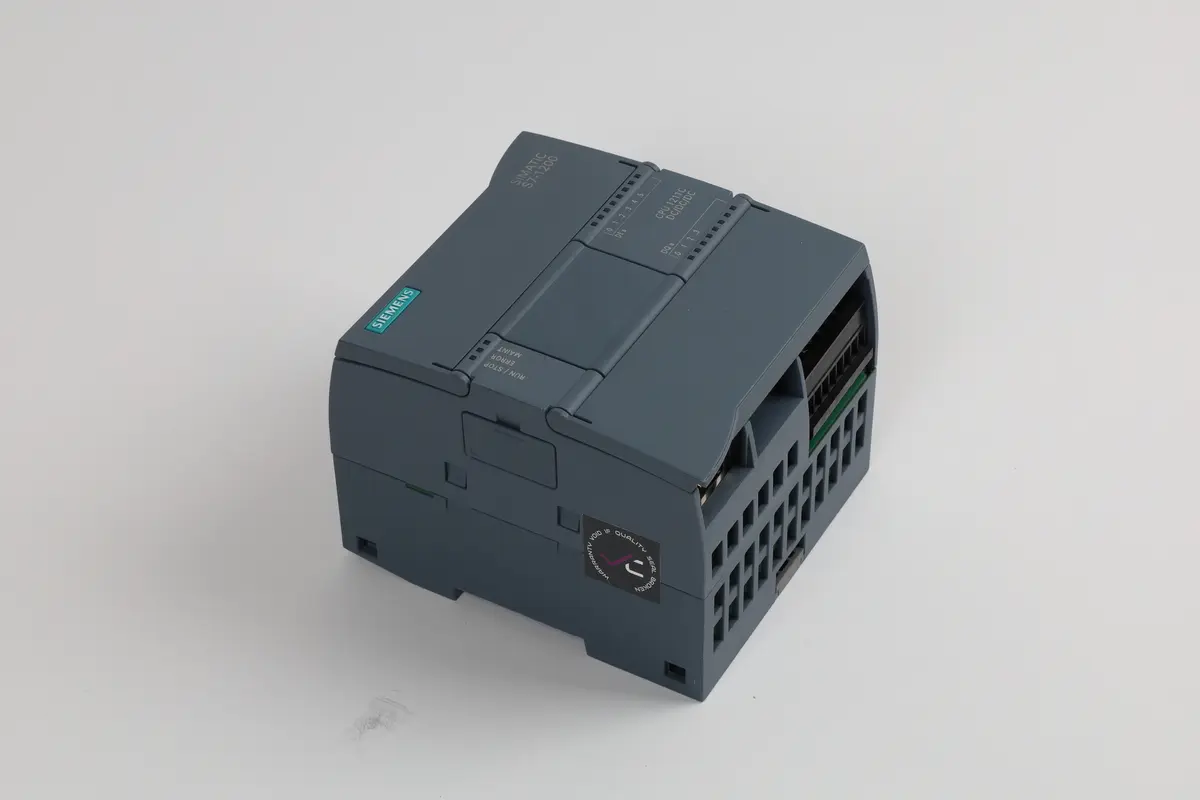 Produktfoto 1 von 6ES7211-1AD30-0XB0