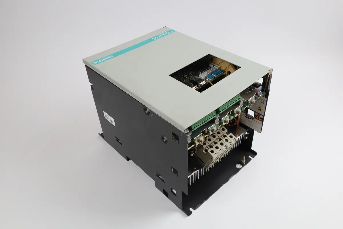 Produktfoto 1 von 6RA2425-6DV62-0