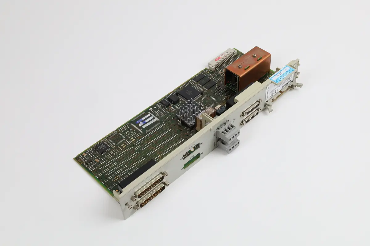 Produktfoto 1 von 6SN1118-0DM11-0AA1