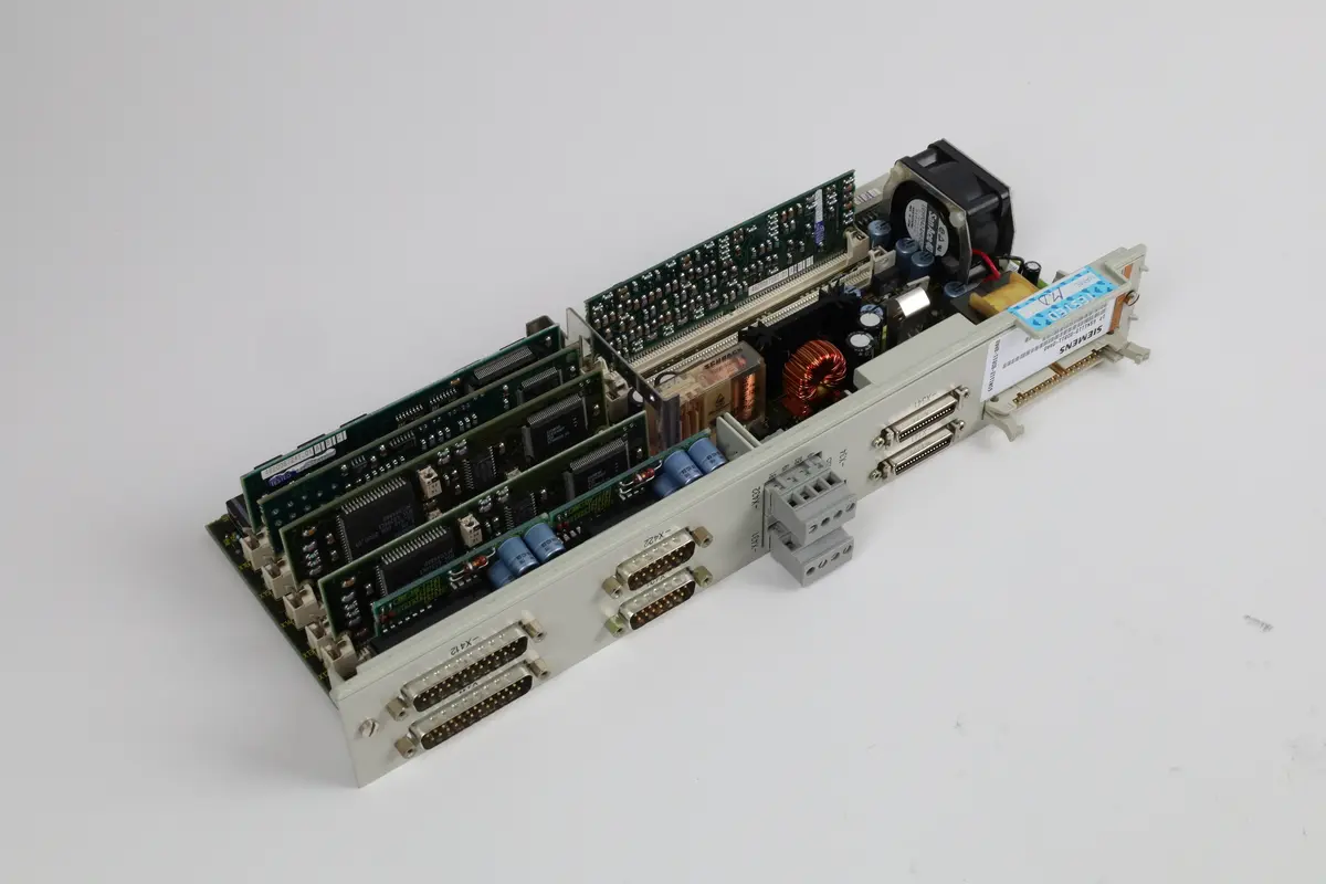 Produktfoto 1 von 6SN1118-0DB11-0AA0