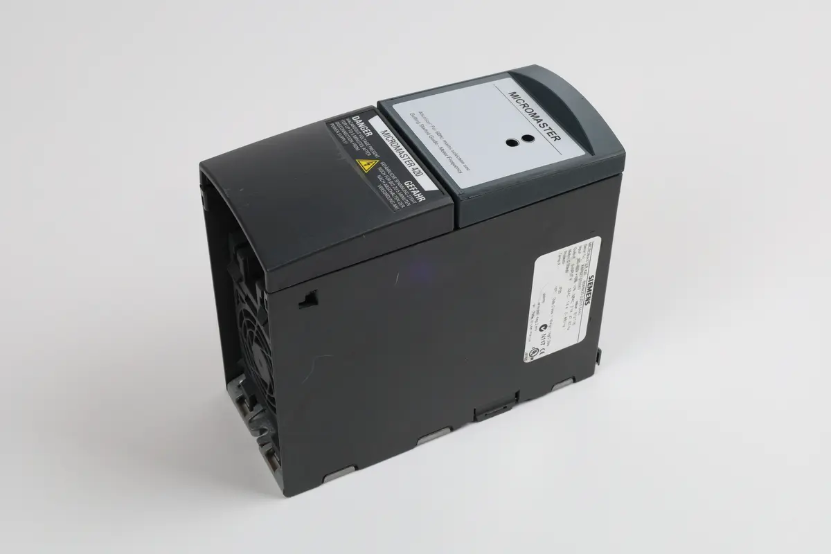 Produktfoto 1 von 6SE6420-2UD15-5AA0
