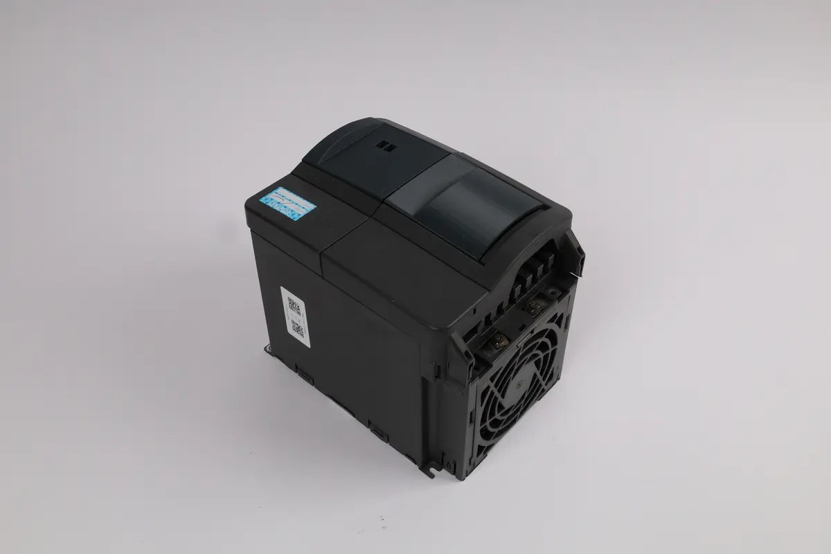Produktfoto 1 von 6SE6420-2UD23-0BA1