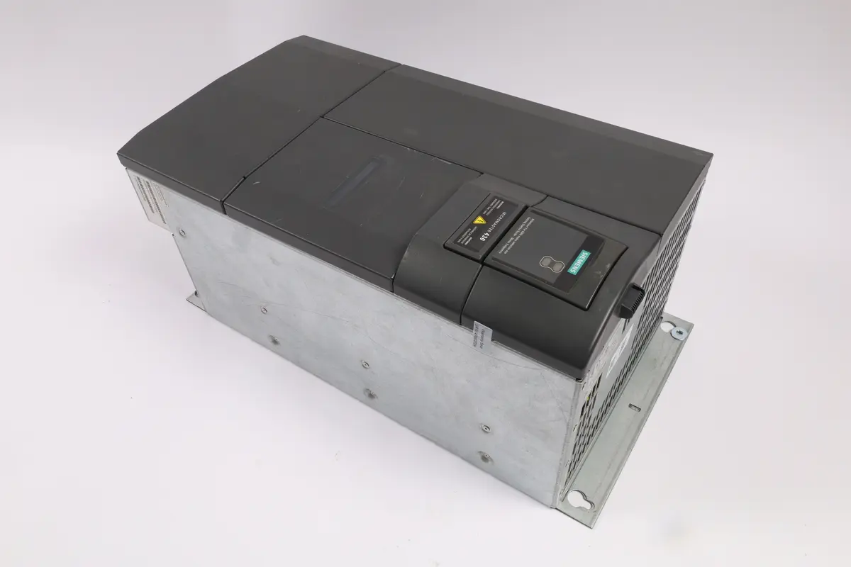 Produktfoto 1 von 6SE6430-2AD33-0DA0