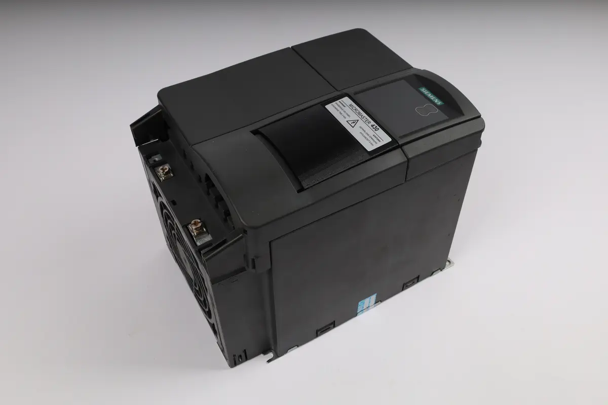 Produktfoto 1 von 6SE6430-2UD31-1CA0